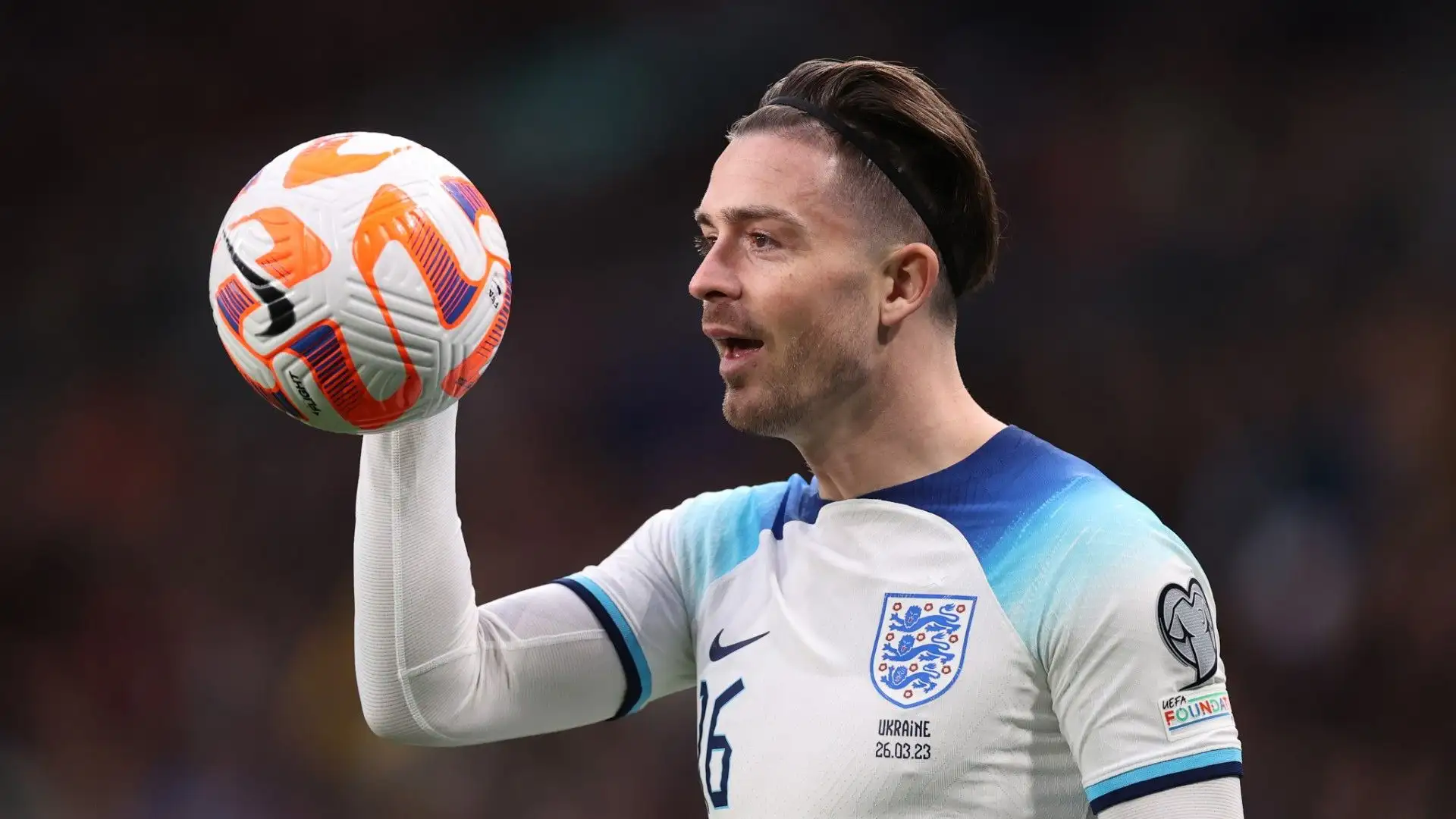 Jack Grealish è nato a Birmingham e con l'Inghilterra ha giocato nella nazionale maggiore e in quella riservata agli Under 21