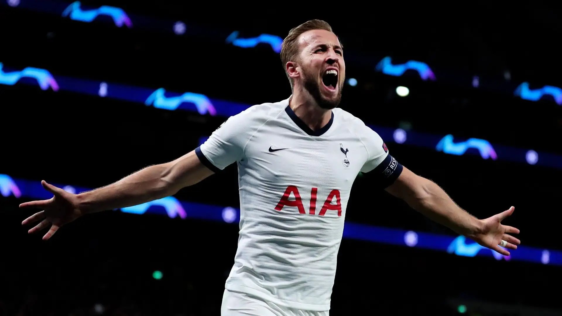 Tottenham: Harry Kane, 21 gol in 32 partite
