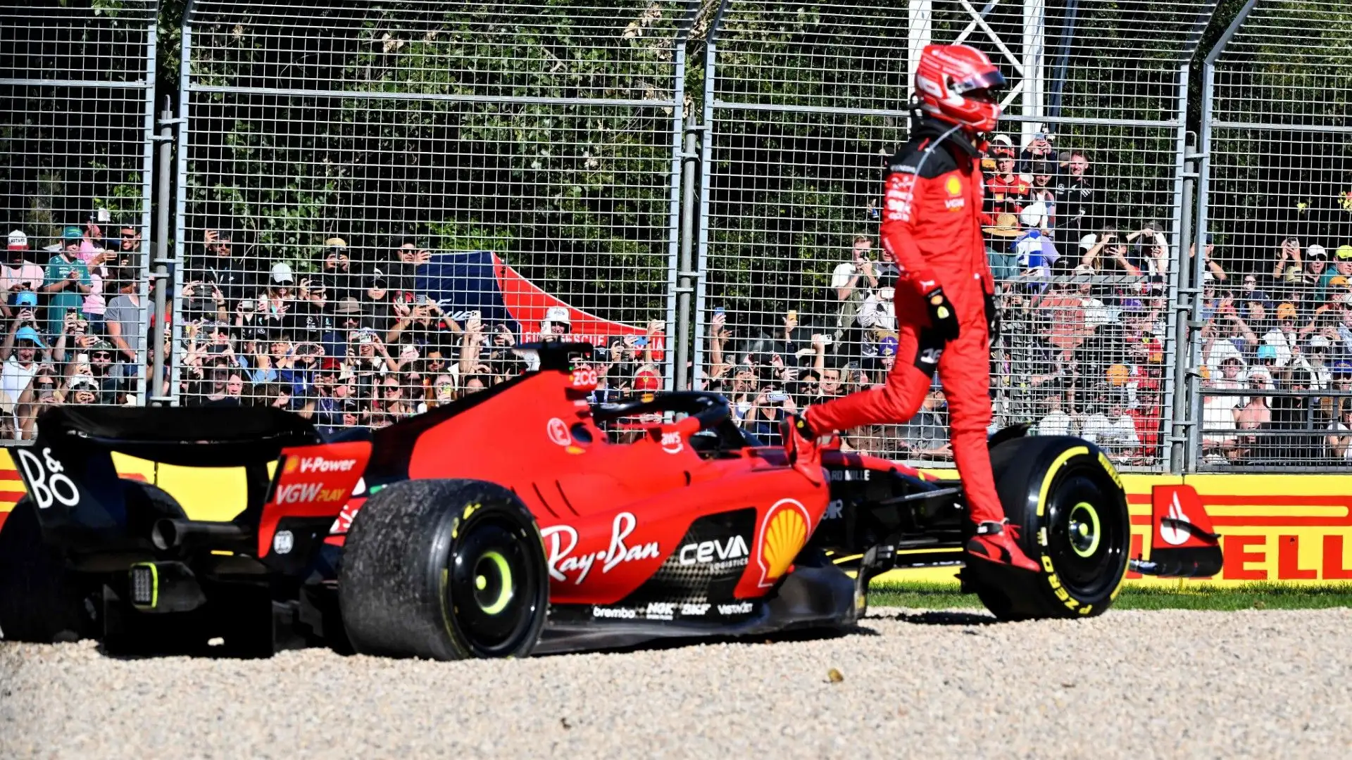 Leclerc, molto sportivamente, ha scagionato il collega: "Non è colpa di Stroll, è stato un incidente di gara"