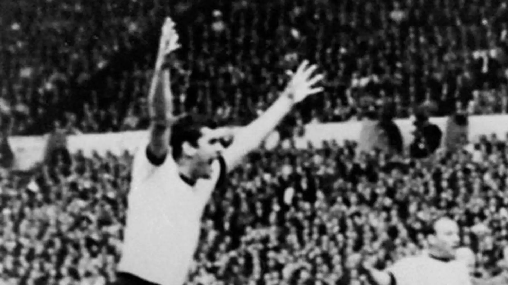 Lothar Emmerich: uno dei primi grandi attaccanti nella storia della Bundesliga. Leggenda del calcio anni '60 e '70, ha vinto una Coppa di Germania, una Coppa delle Coppe e un Campionato tedesco occidentale
