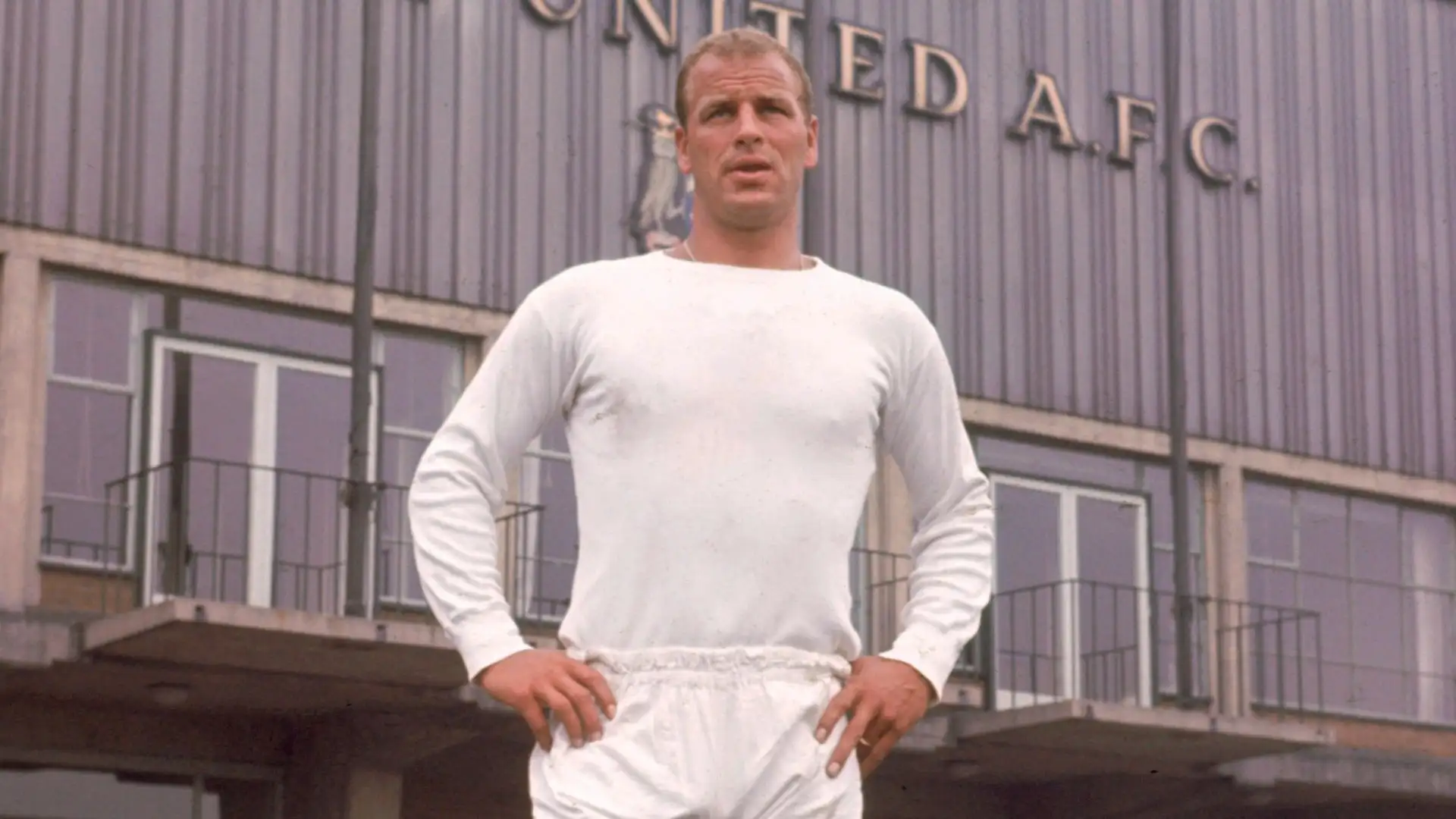 8- John Charles (Leeds, Juventus, Roma, Cardiff, Hereford United, Merthyr Tydfil)
