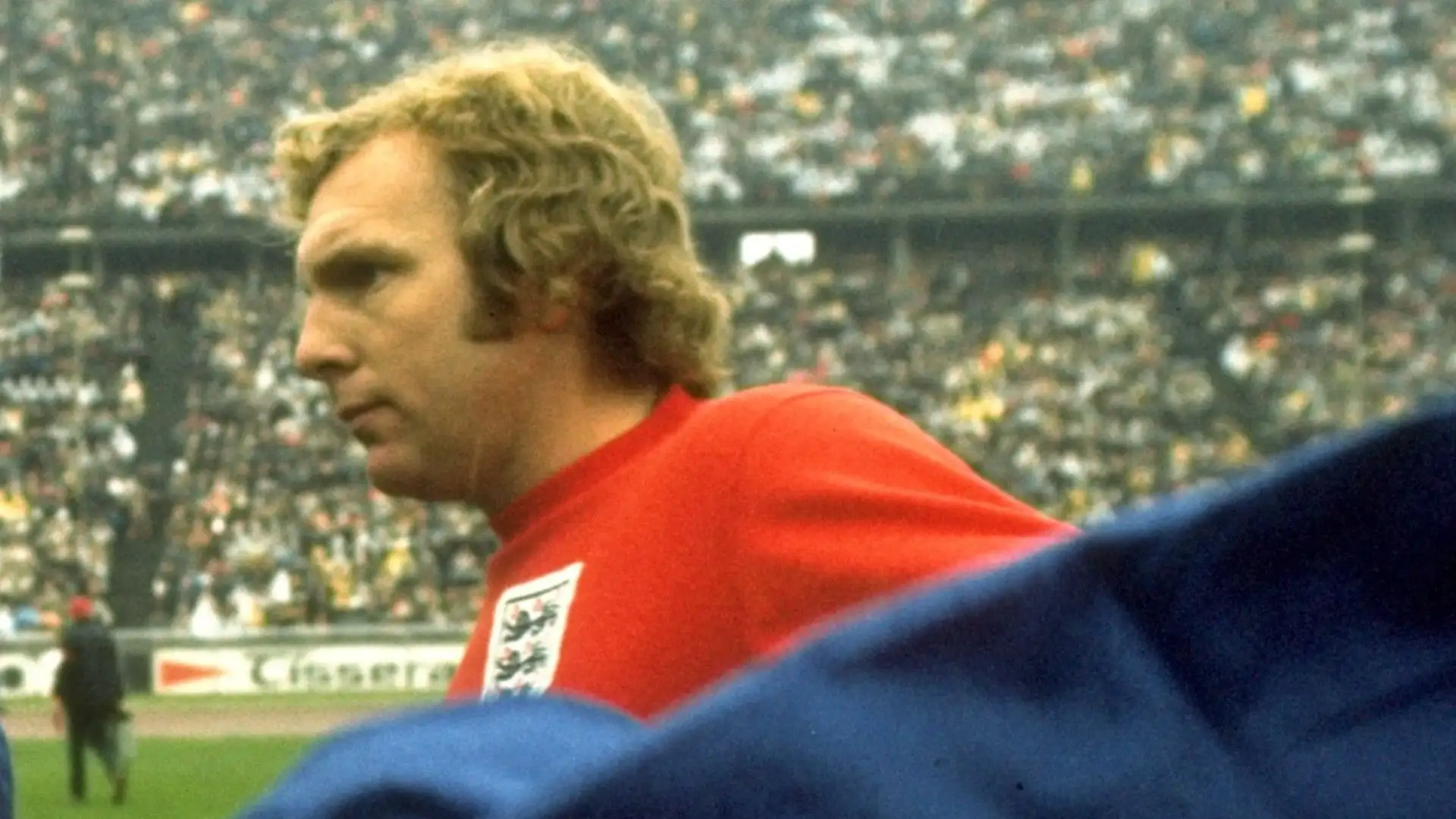 4- Bobby Moore (West Ham, Fulham, S.A. Thunder, Seattle Sounders, Herning Fremad, Carolina Lightnin')

