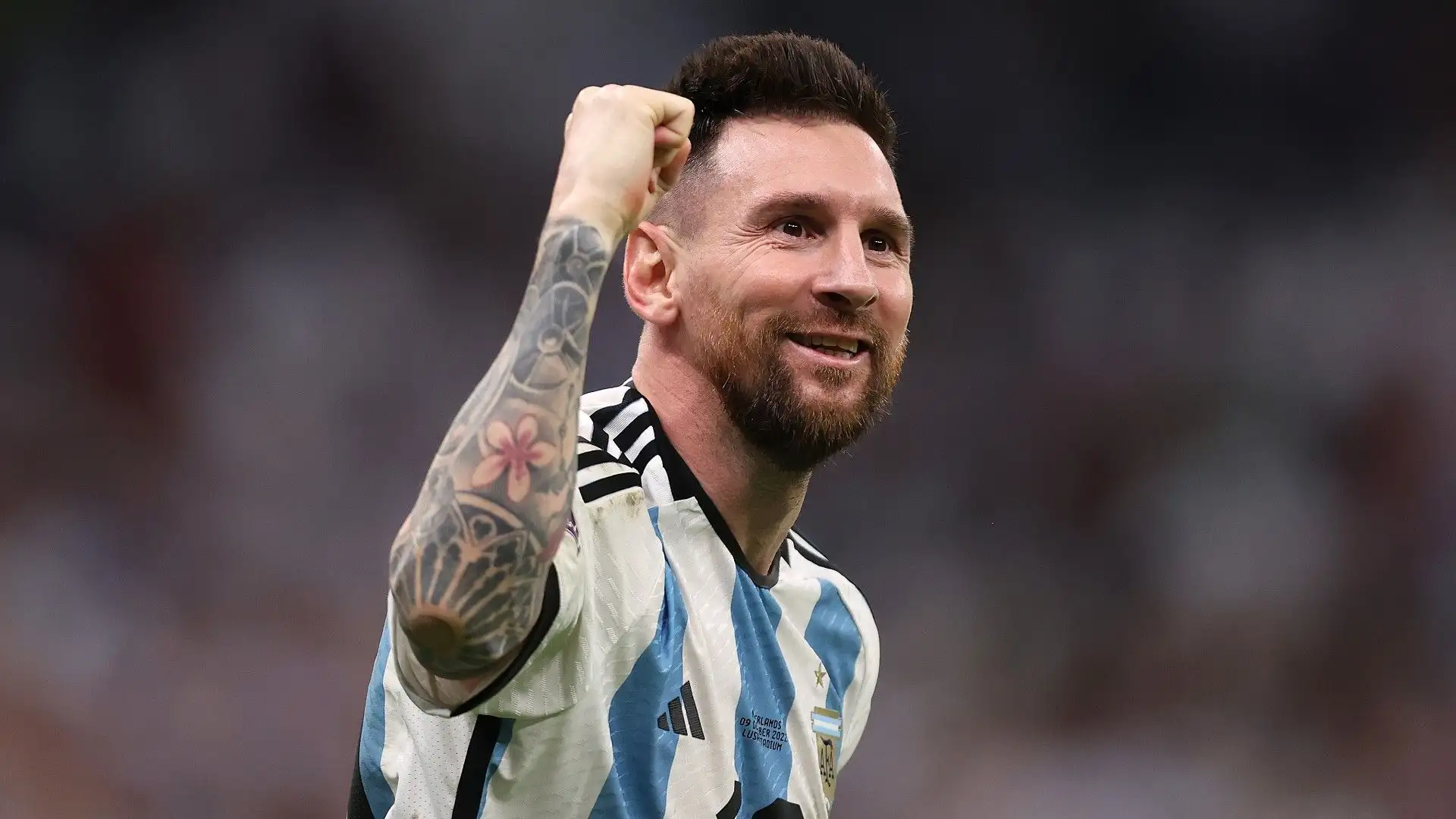 Lionel Messi: per alcuni appassionati di calcio è il calciatore più forte nella storia del calcio insieme a Maradona. A dicembre ha vinto la Coppa del Mondo in Qatar