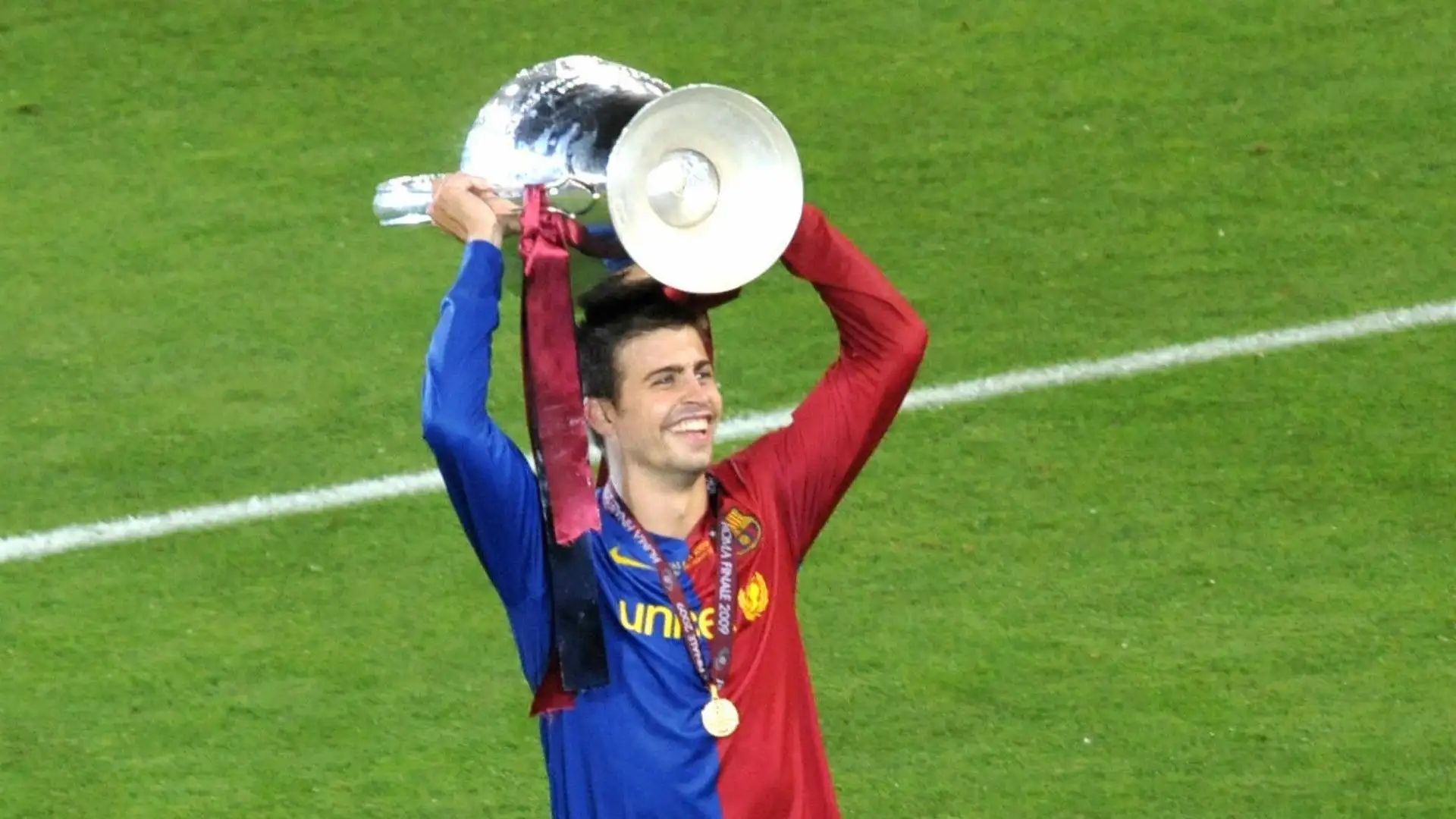 Gerard Piqué (UEFA Champions League: 4 Manchester Utd: 2007-2008, Barcellona: 2008-2009, 2010-2011, 2014-2015)
