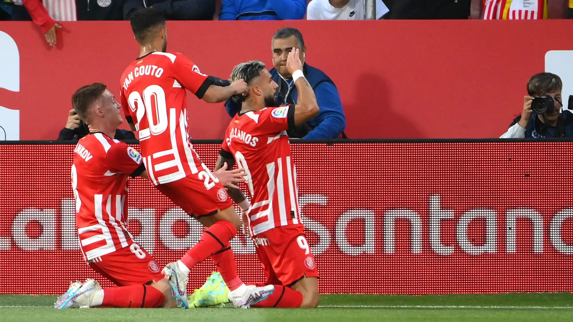 L'attaccante argentino ha segnato due gol nel primo tempo e due nel secondo