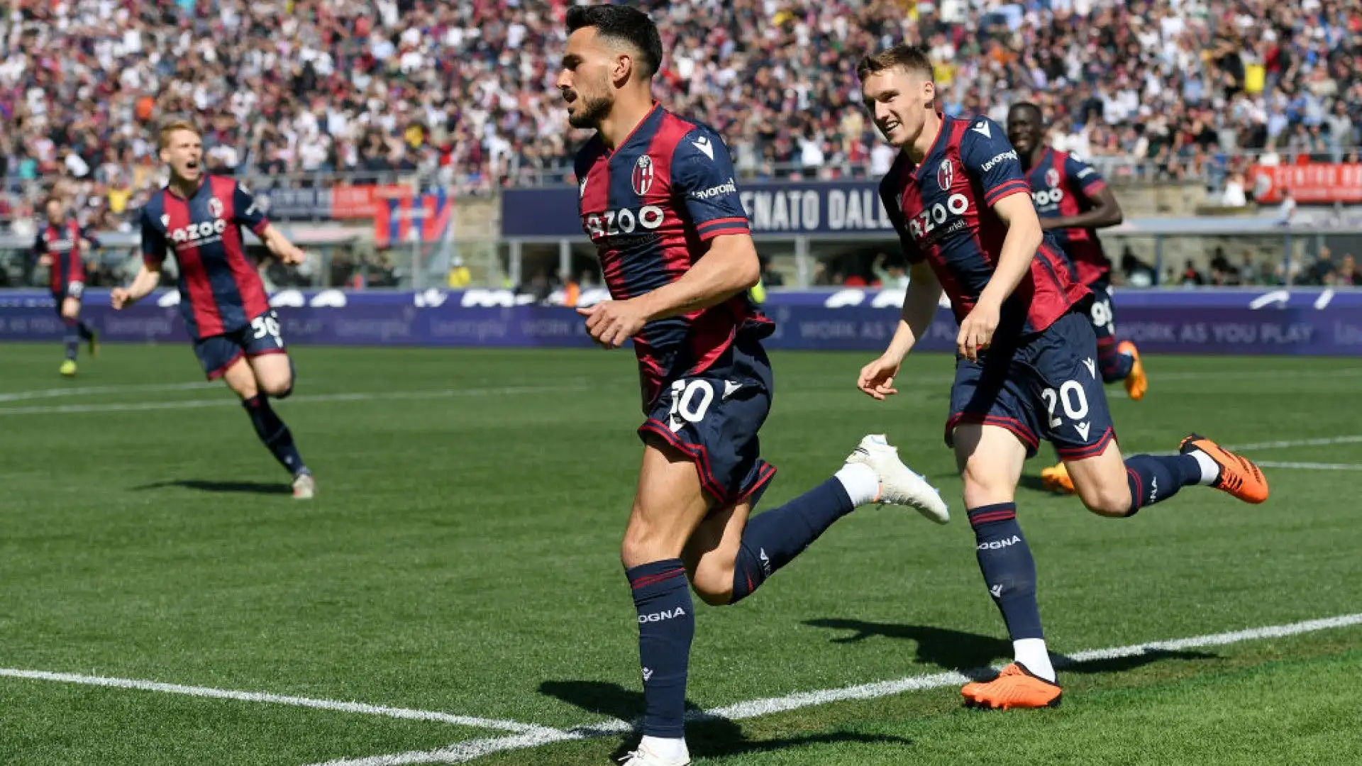 Nicola Sansone ha trovato il gol del vantaggio dopo neanche un minuto