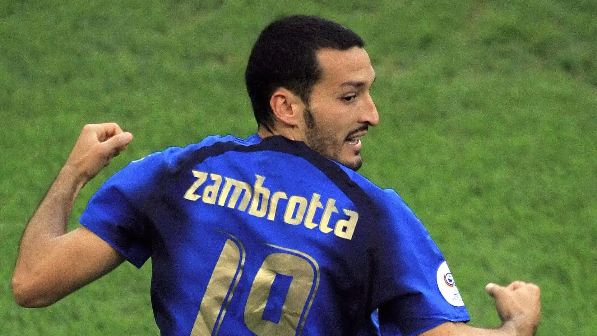 Gianluca Zambrotta: si è ritirato al Chiasso, dove ha cominciato la sua esperienza da allenatore. Oggi è è consigliere federale dell'AIC e partecipa ad alcune trasmissioni TV