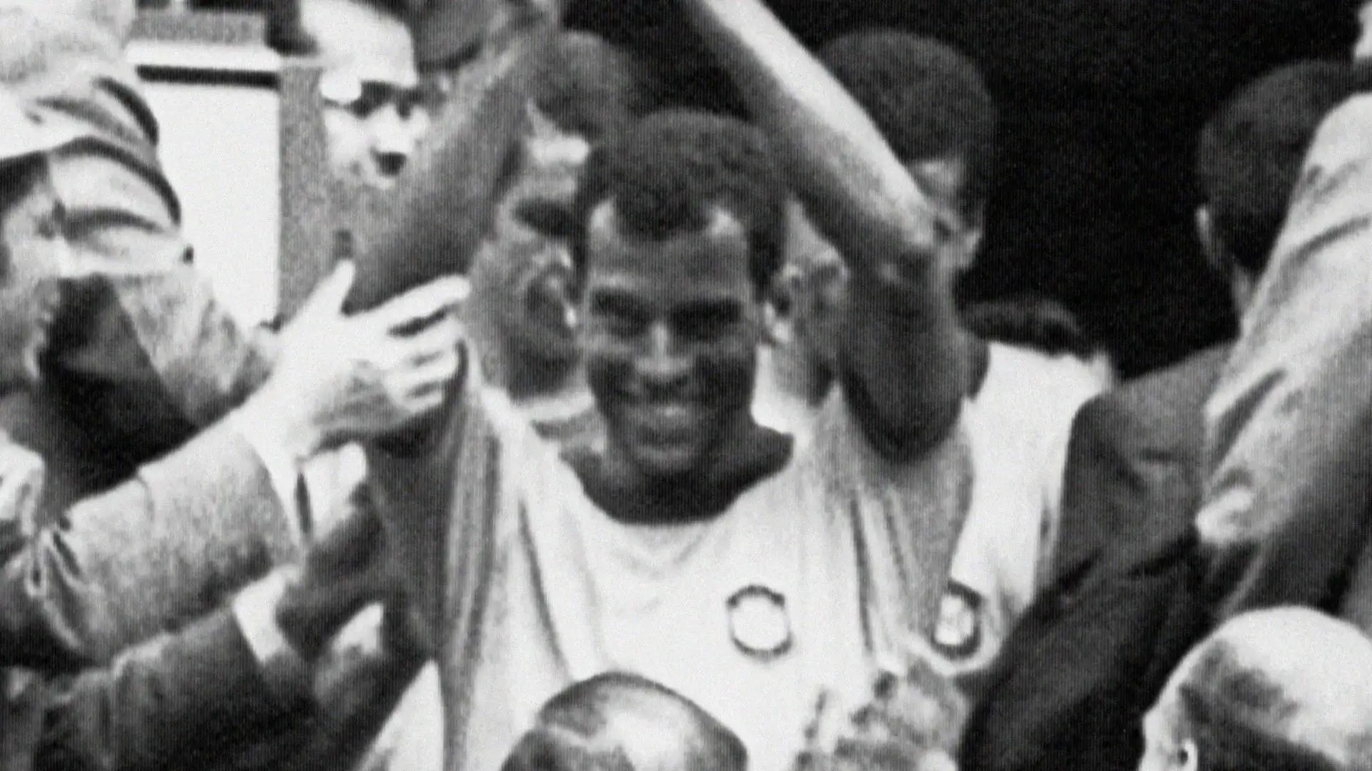 Carlos Alberto (Fluminense, Santos, Botafogo, Flamengo, New York Cosmos, California Surf)
