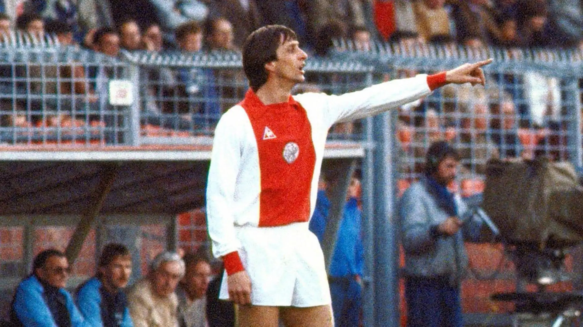 Johan Cruijff (Ajax, Barcellona, Los Angeles Aztecs, Washington Diplomats, Levante, Feyenoord)
