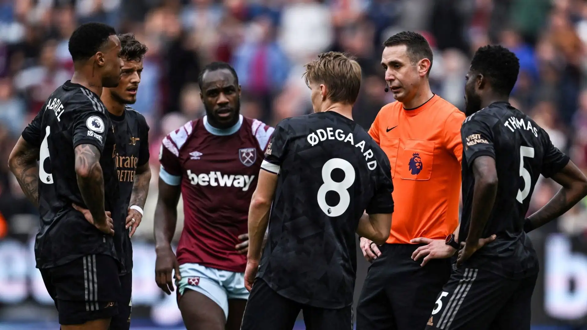 Questo pareggio rischia di ridurre il vantaggio sul Manchester City, al momento secondo in classifica