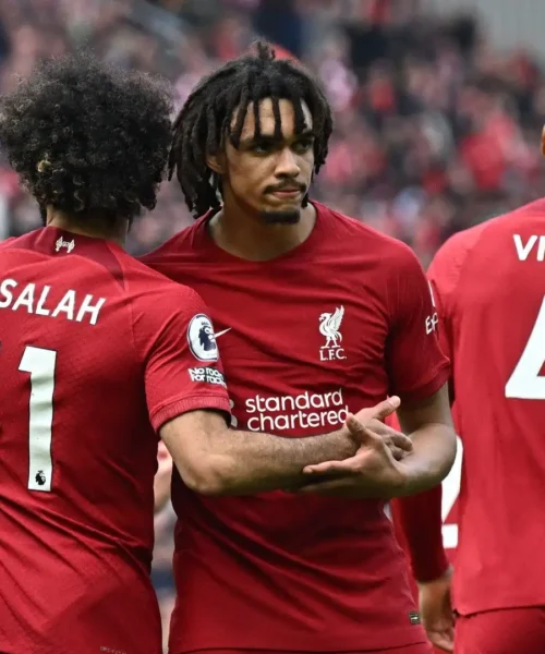 Mercato Juventus, nuova “operazione Pirlo” cercasi: nel mirino una leggenda del Liverpool