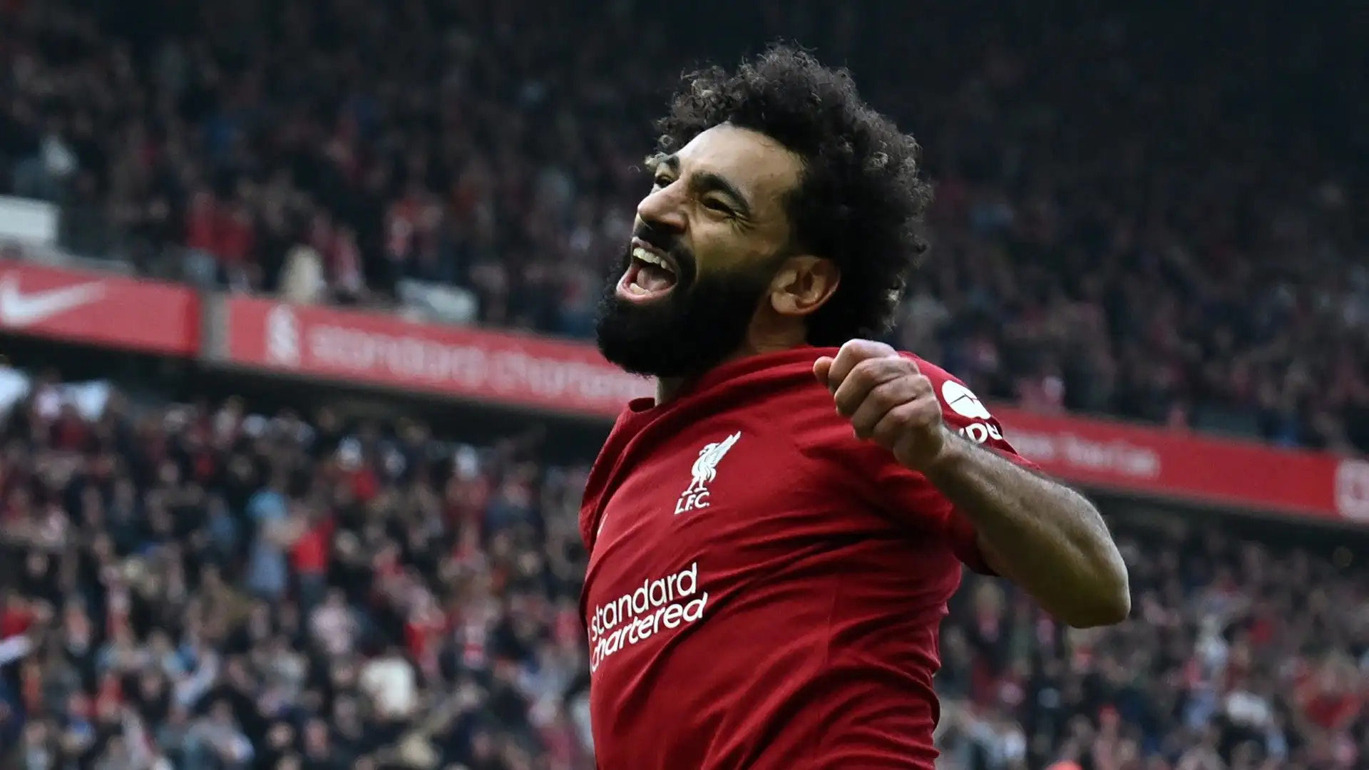 Salah è stato acquistato dal Liverpool il 22 giugno 2017. Il club inglese ha sborsato più di 45 milioni di euro per ingaggiarlo