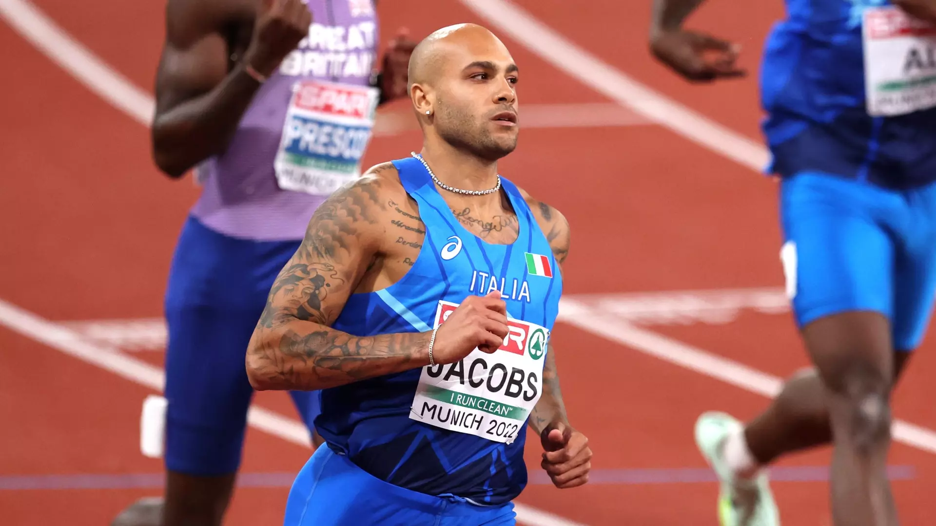 Marcell Jacobs e compagni di corsa verso i Mondiali