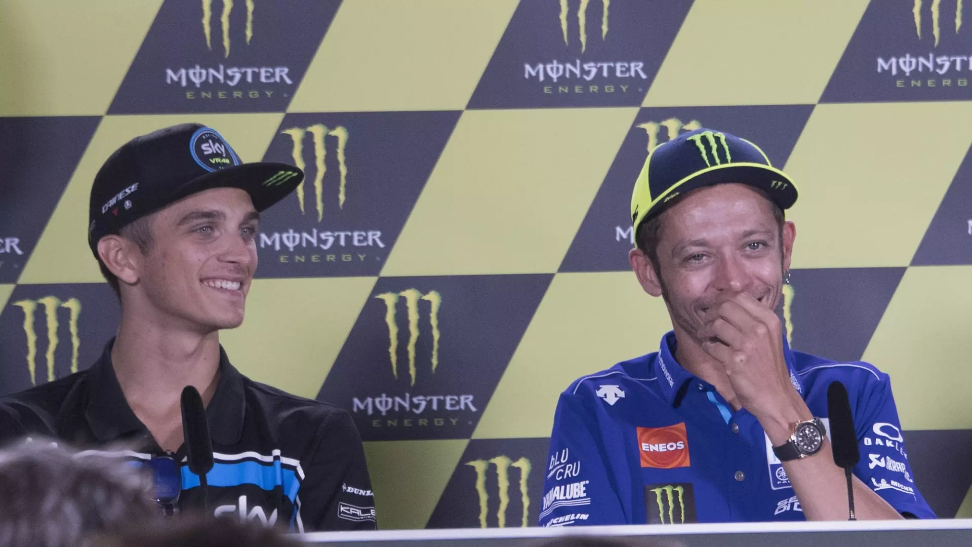 Luca Marini e il retroscena su Valentino Rossi: “Faccio domande…”