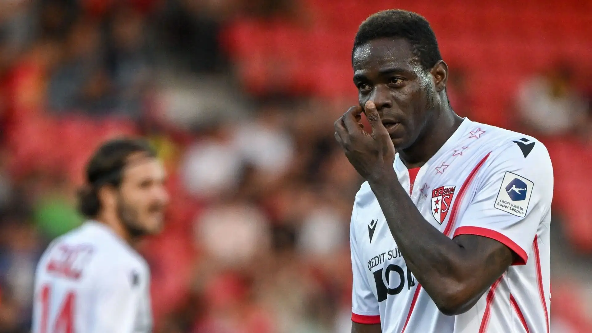 Dall'estate del 2020 l'ex Inter gioca in Svizzera nel Sion: finora ha segnato 5 gol in 14 partite giocate
