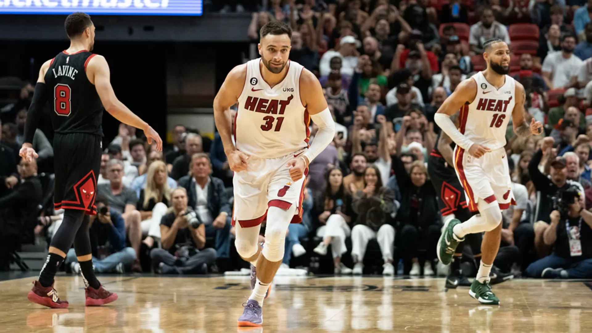 Max fa lo Strus con Chicago: Miami ai playoff