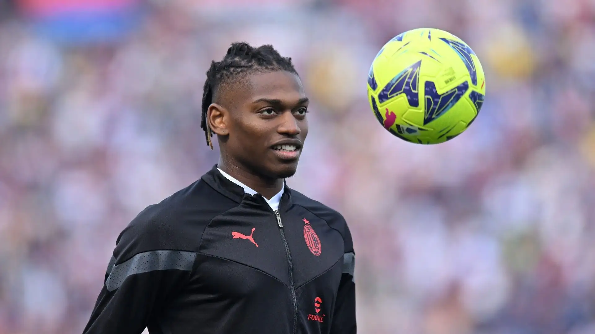 Anche Rafael Leao ha iniziato la partita in panchina, poi ha sostituito Divock Origi