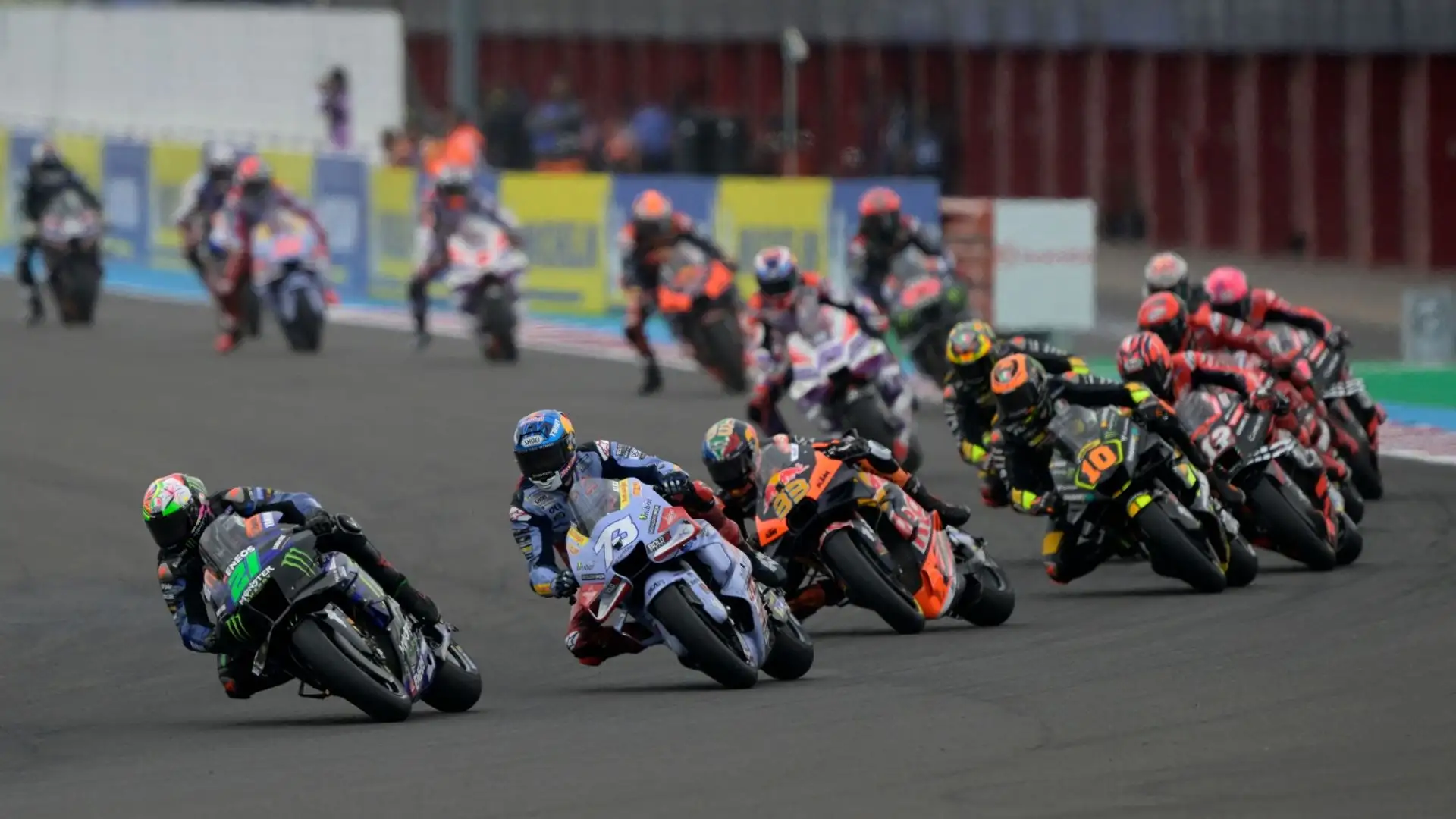 Binder ha vinto in volata davanti ai due piloti della Ducati Marco Bezzecchi e Luca Marini