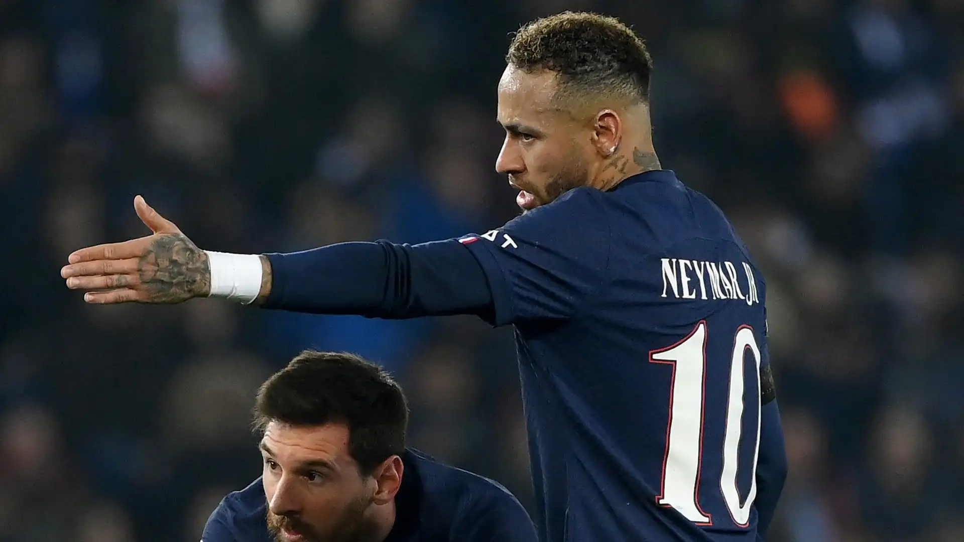 Ora Neymar non sta giocando: si è gravemente infortunato alla caviglia ed è stato operato. Tornerà in estate