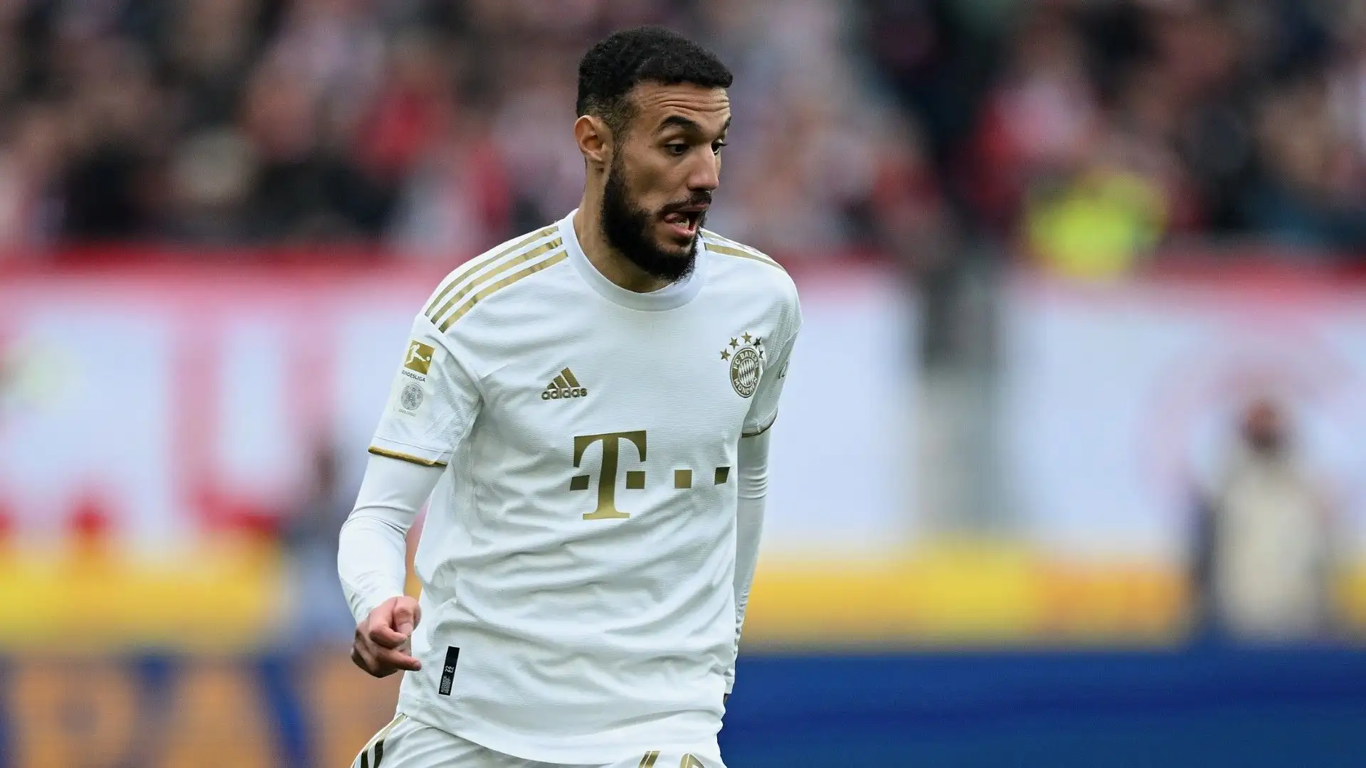 Noussair Mazraoui è arrivato al Bayern Monaco nell'estate del 2022. Il club tedesco l'ha acquistato dall'Ajax per circa 20 milioni di euro