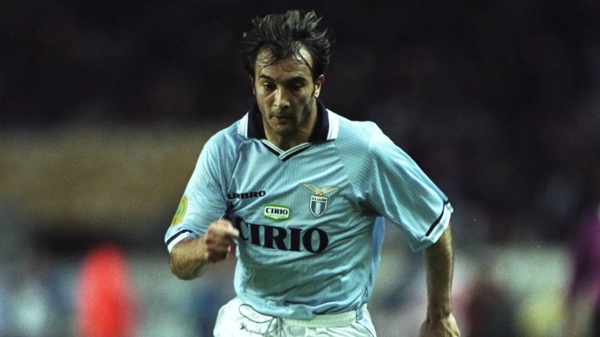 Pierluigi Casiraghi. Alla Juventus non ha trovato molto spazio per la concorrenza di Ravanelli e Vialli e nel 1993 si è trasferito alla Lazio. Ha lasciato Roma dopo 41 gol in 140 partite

