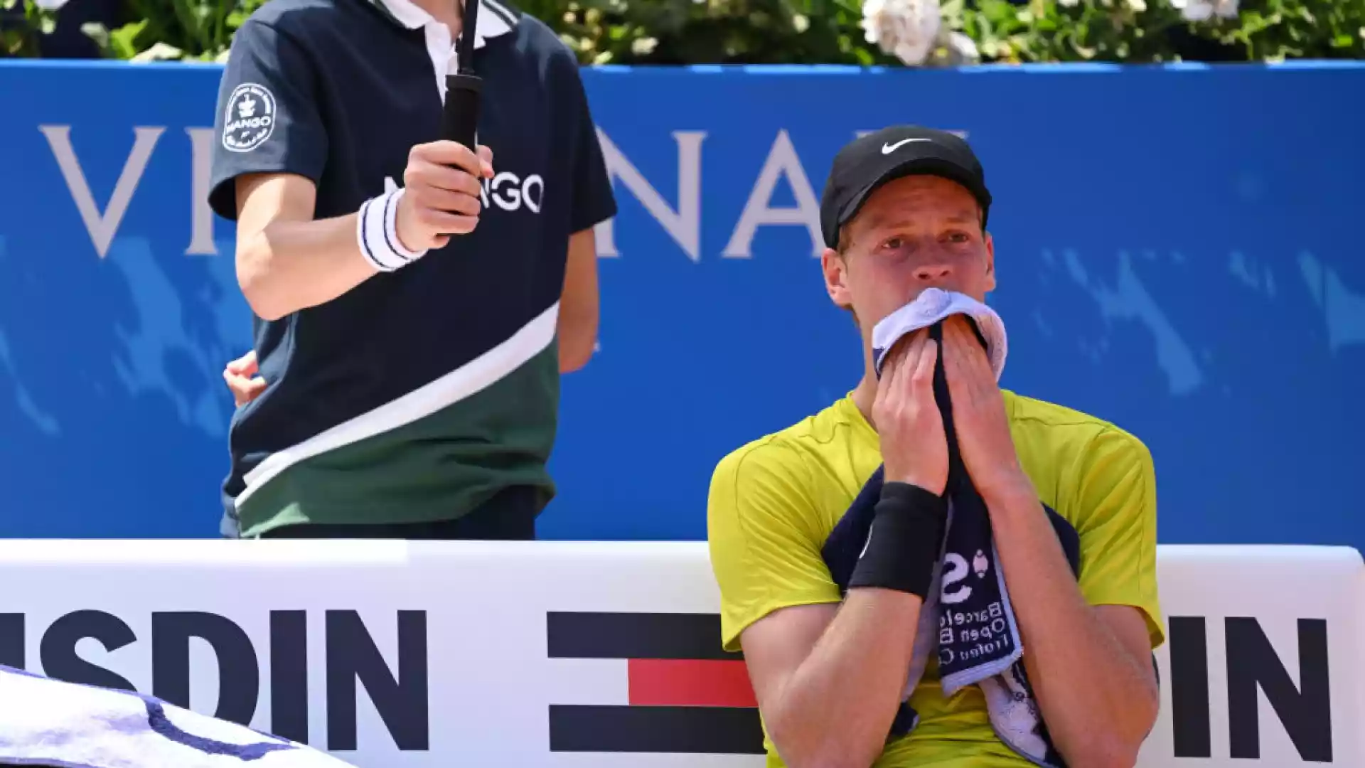 Jannik Sinner, primo set dominato contro Nishioka