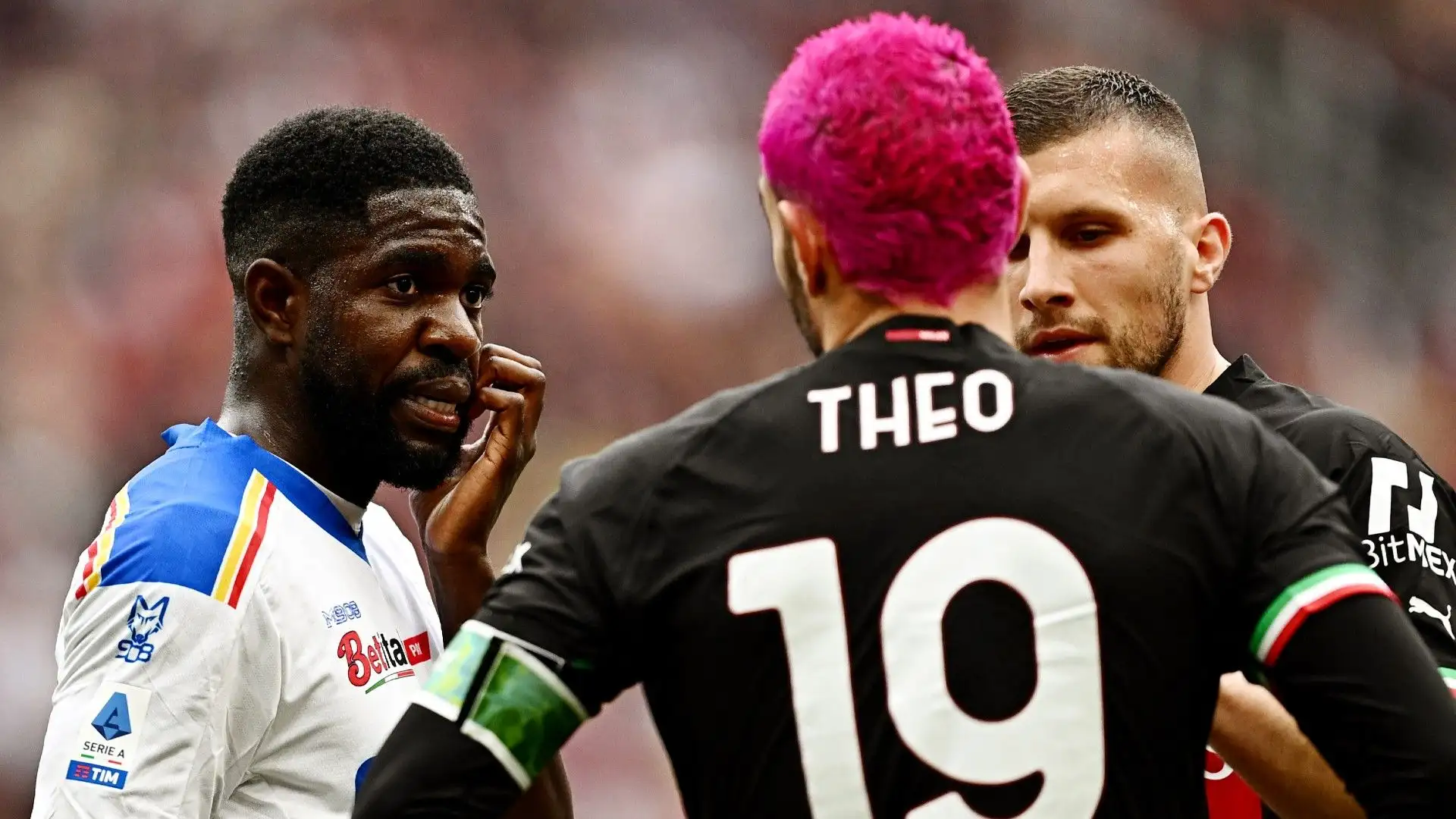 Nel primo tempo della partita, Theo Hernández è stato atterrato nell'area di rigore avversaria ma l'arbitro non ha concesso il calcio di rigore