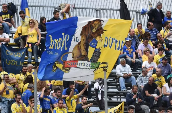 Il Frosinone torna a correre, frenata Genoa, blitz Bari contro il Südtirol