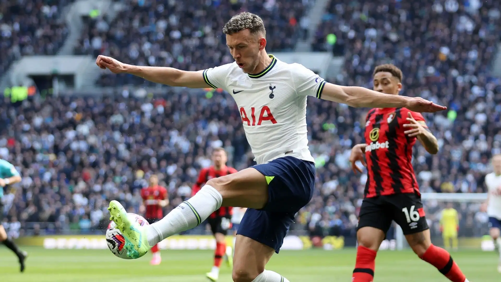 Il futuro di Ivan Perisic sembra essere lontano dall'Inghilterra: il calciatore potrebbe tornare all'Inter