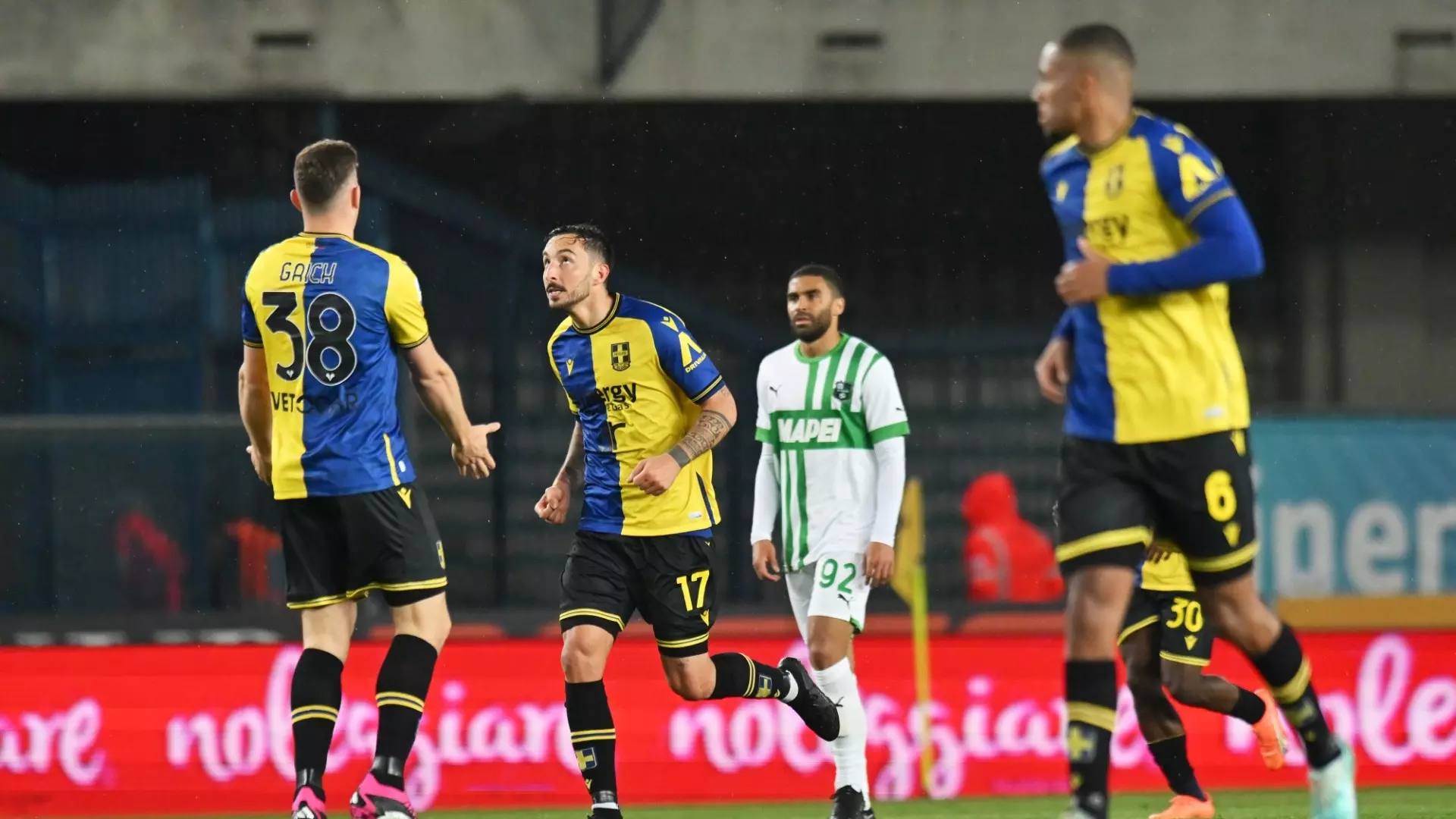Verona, vittoria in extremis: Sassuolo ribaltato nel finale al Bentegodi