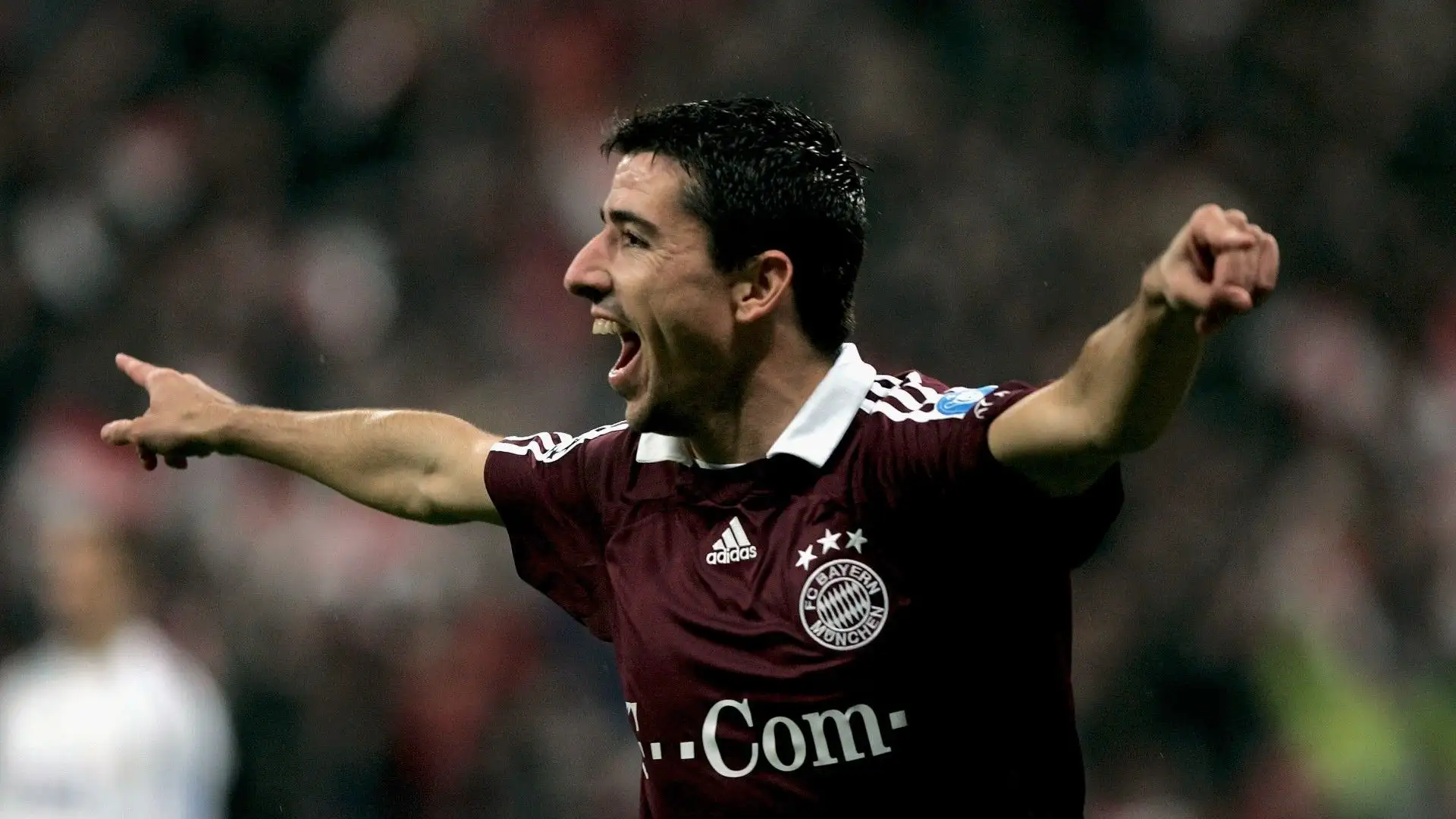 Il gol più veloce della Champions League è quello di Roy Makaay che segnò dopo 10 secondi il 7 marzo 2007 contro il Real Madrid
