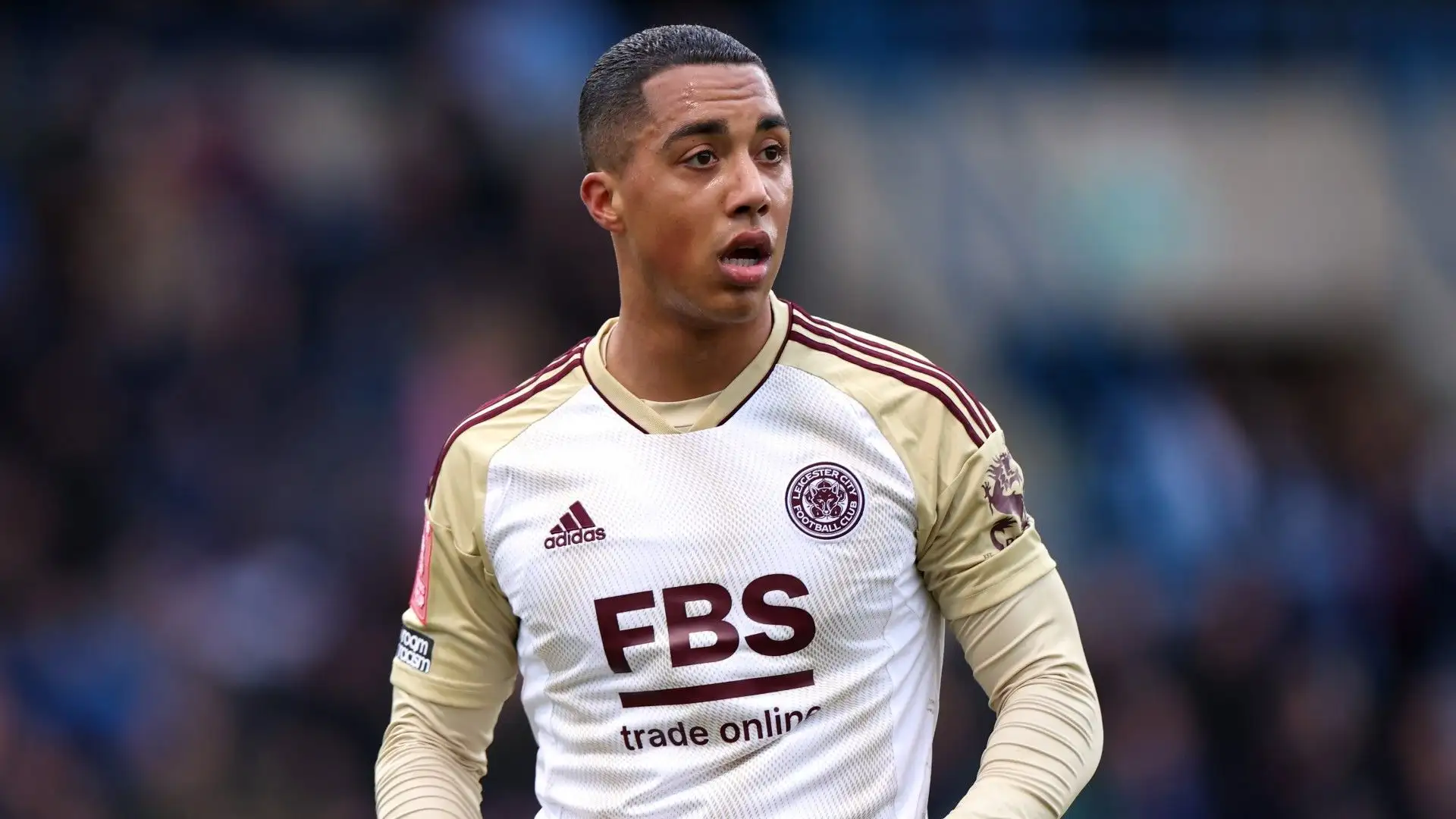 Youri Tielemans non piace solo all'Arsenal: ance la Roma di José Mourinho è molto interessata al centrocampista
