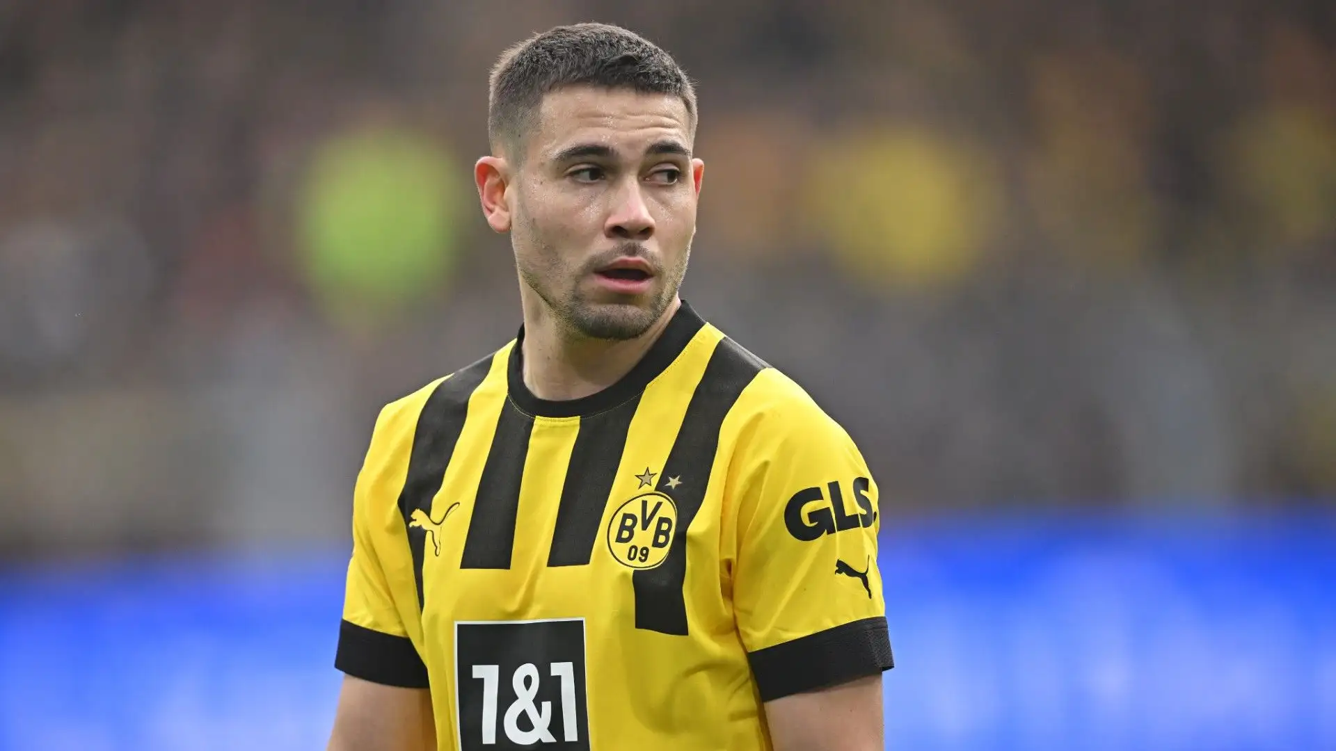 Raphael Guerreiro: il terzino ha già deciso che a fine giugno lascerà il Borussia Dortmund per intraprendere una nuova avventura
