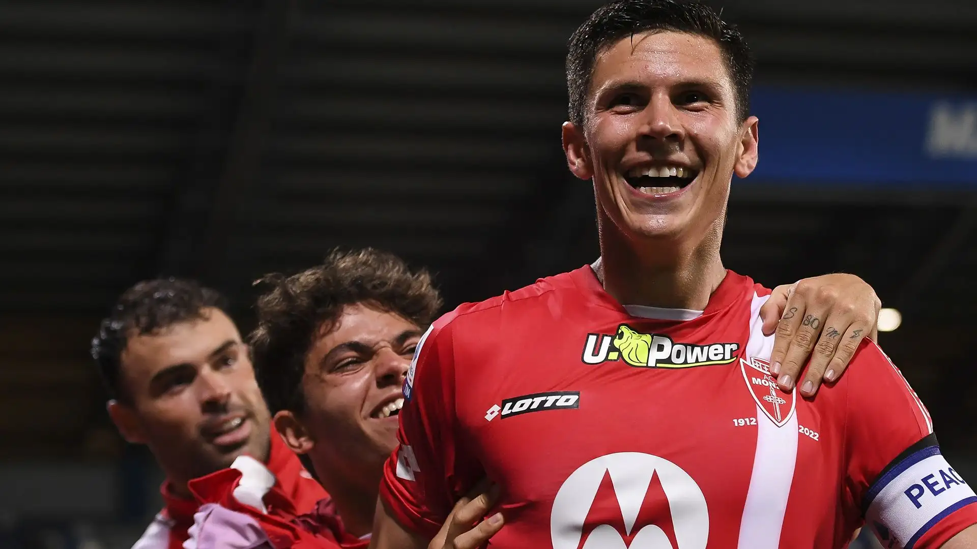 In pieno recupero, con i neroverdi in 10 per l'espulsione di Tressoldi, capitan Pessina ha realizzato il gol del 2-1