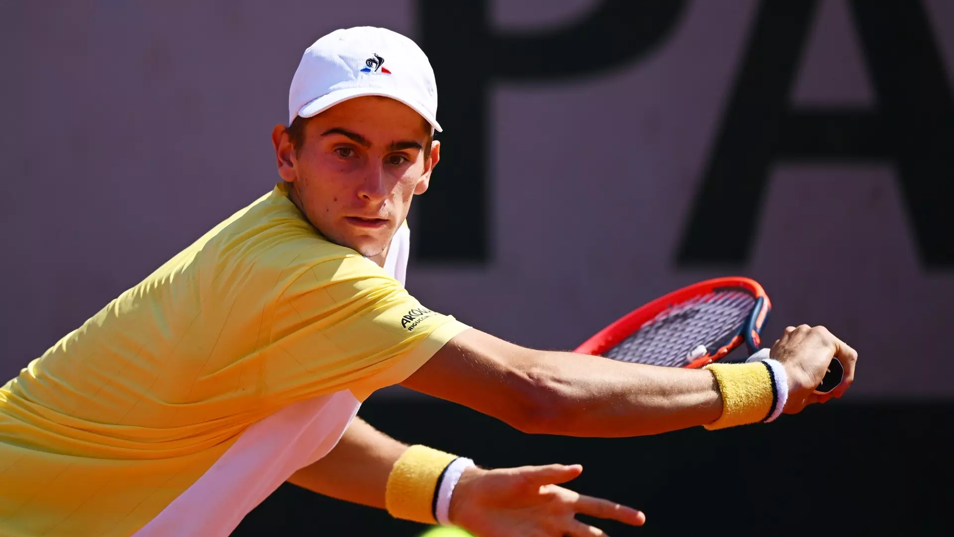 Roland Garros: Arnaldi lotta ma è eliminato