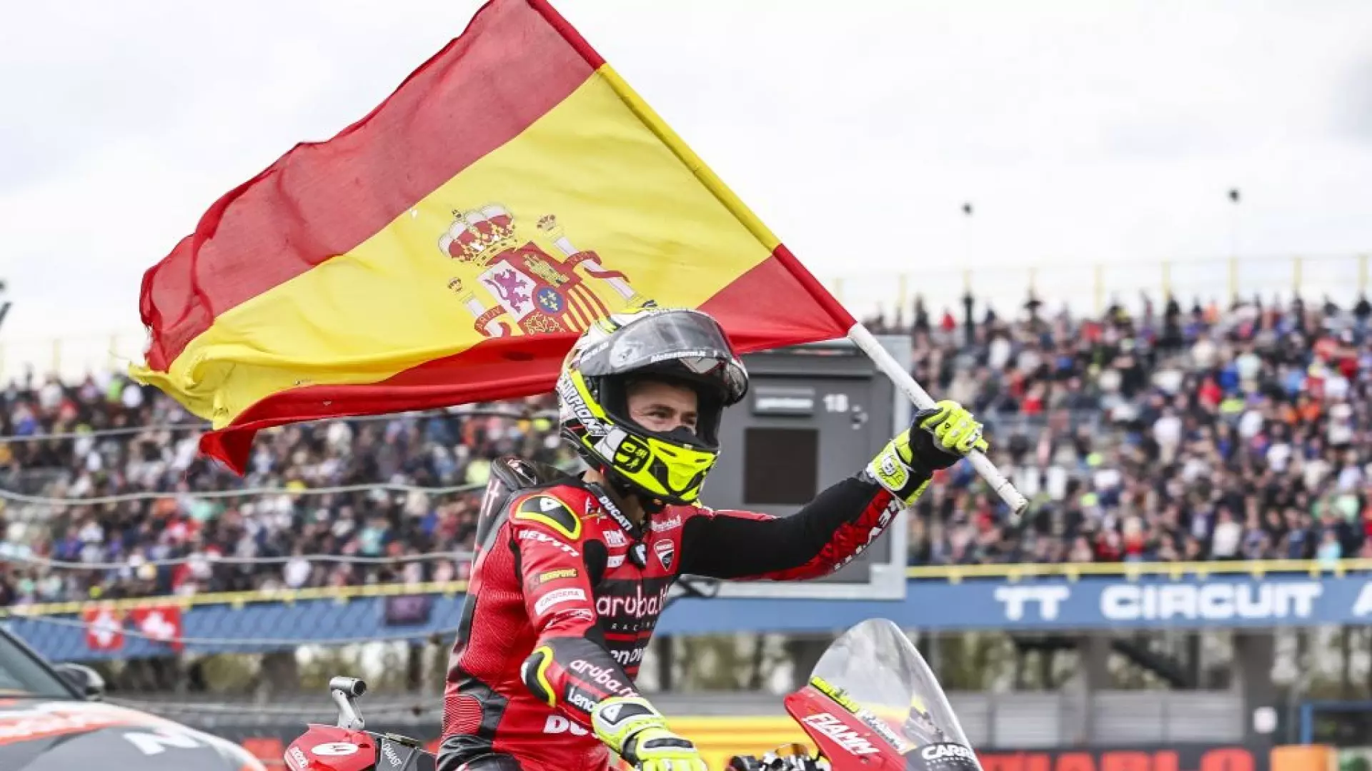 Ducati, Alvaro Bautista celebra il suo rinnovo