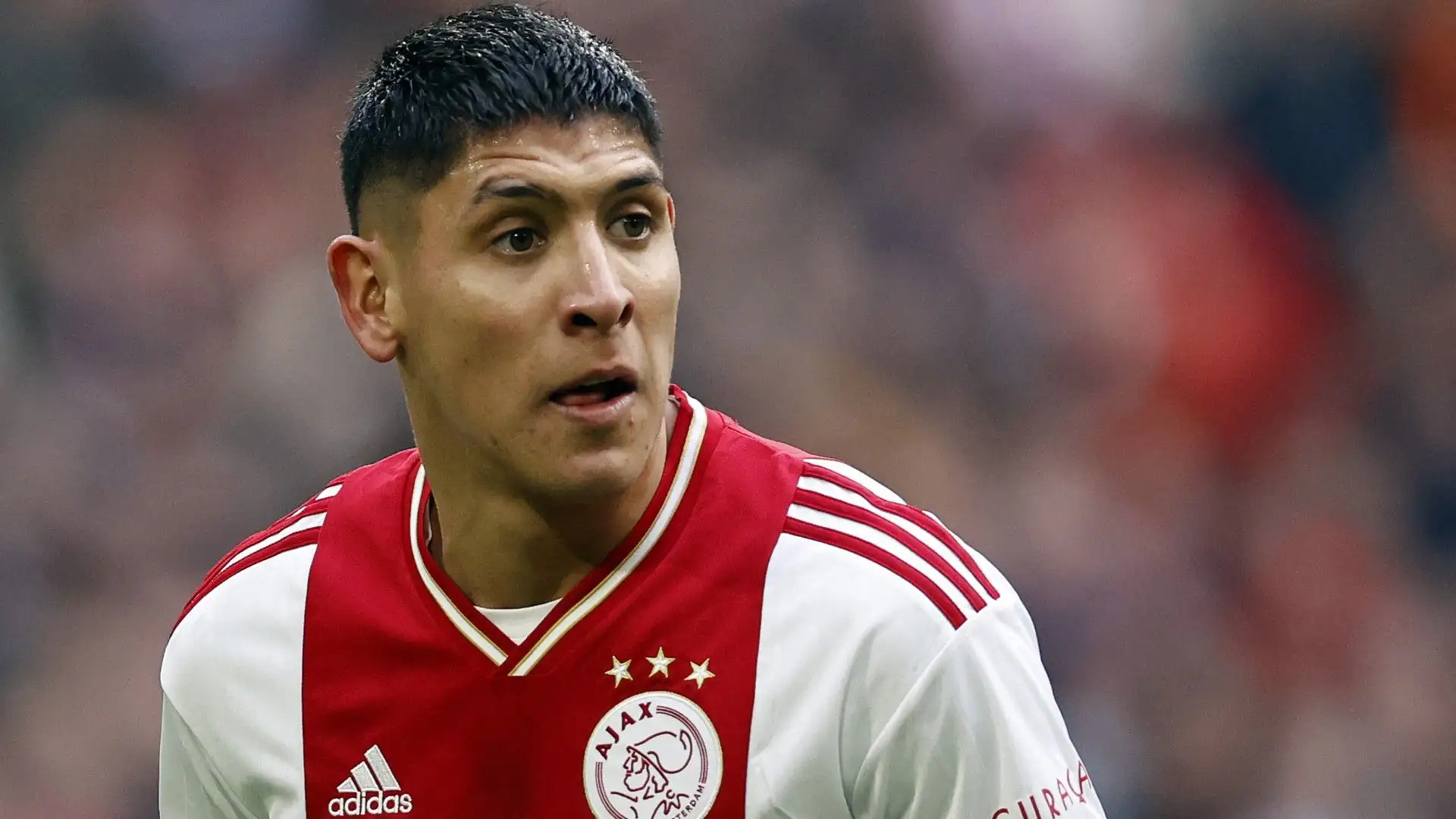 Edson Álvarez gioca nell'Ajax dal 2019