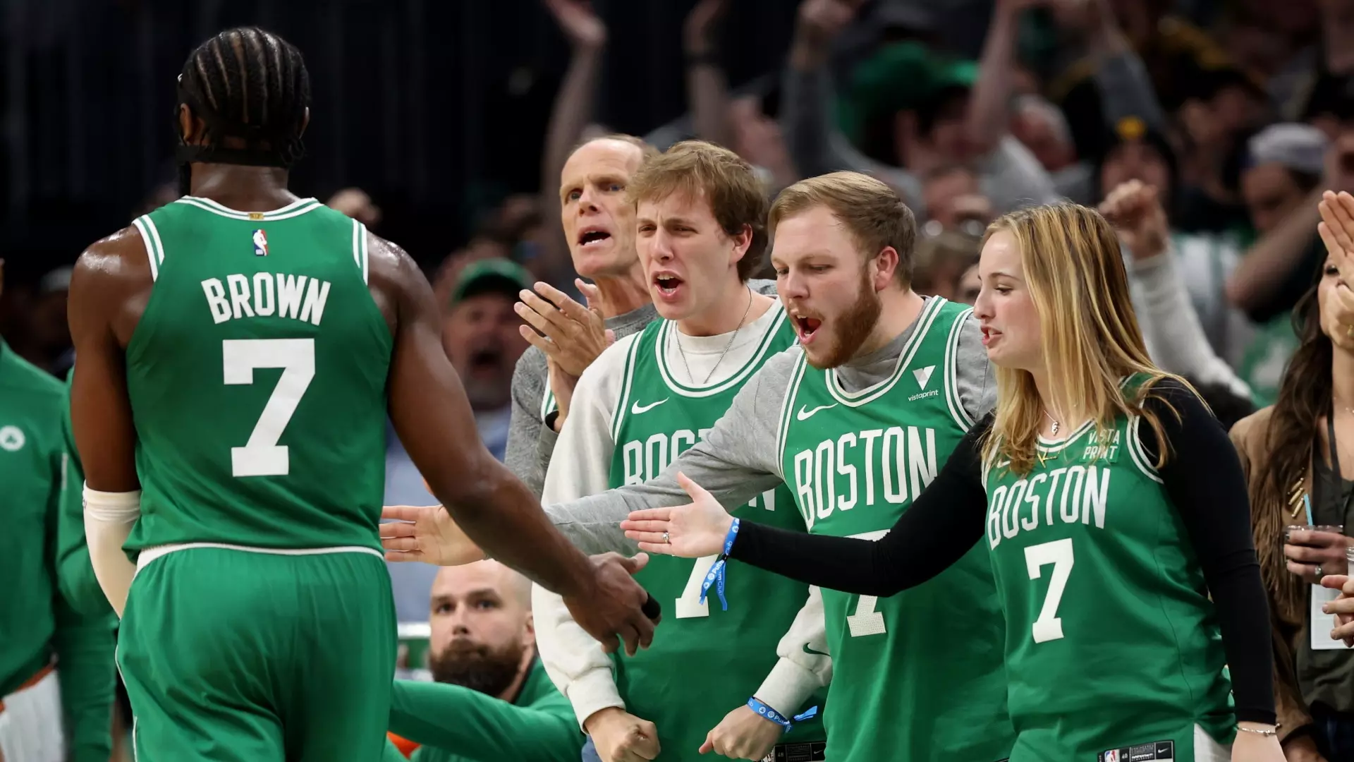 Play-off NBA: riscatto Boston in gara 2, Phila si arrende