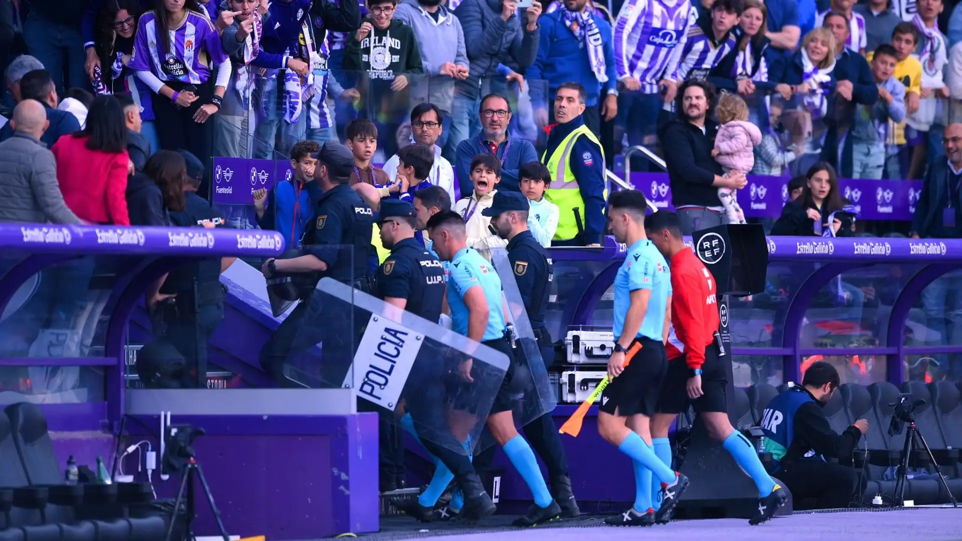 I tifosi del Valladolid hanno preso malissimo la decisione dell'arbitro