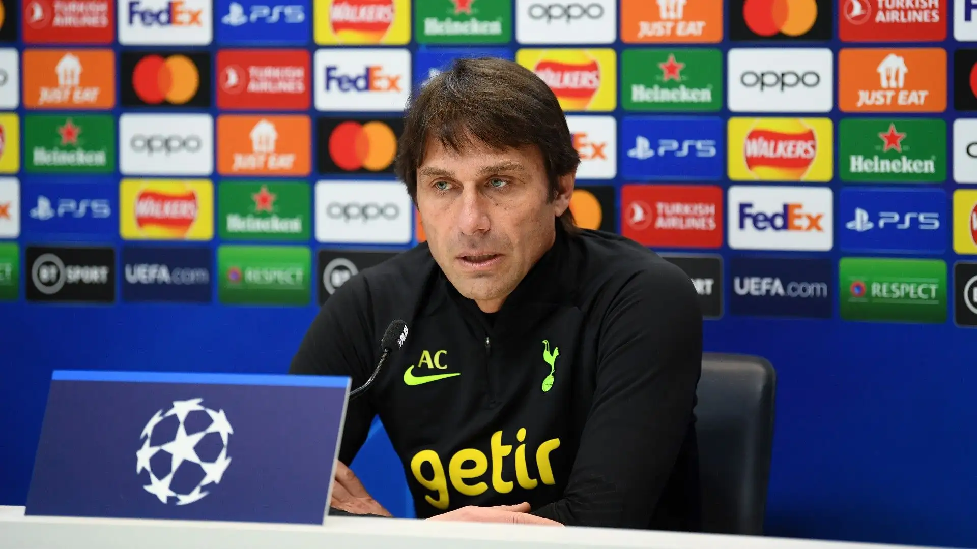 Antonio Conte: l'allenatore italiano ha già allenato il Chelsea dal 2016 al 2018 vincendo un campionato e una Coppa di Inghilterra. Al momento è senza squadra dopo la separazione dal Tottenham

