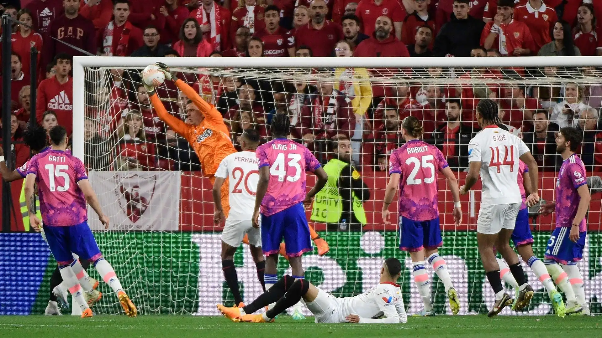 inizialmente Wojciech Szczesny era il sostituto di Gianluigi Buffon, poi è diventato titolare