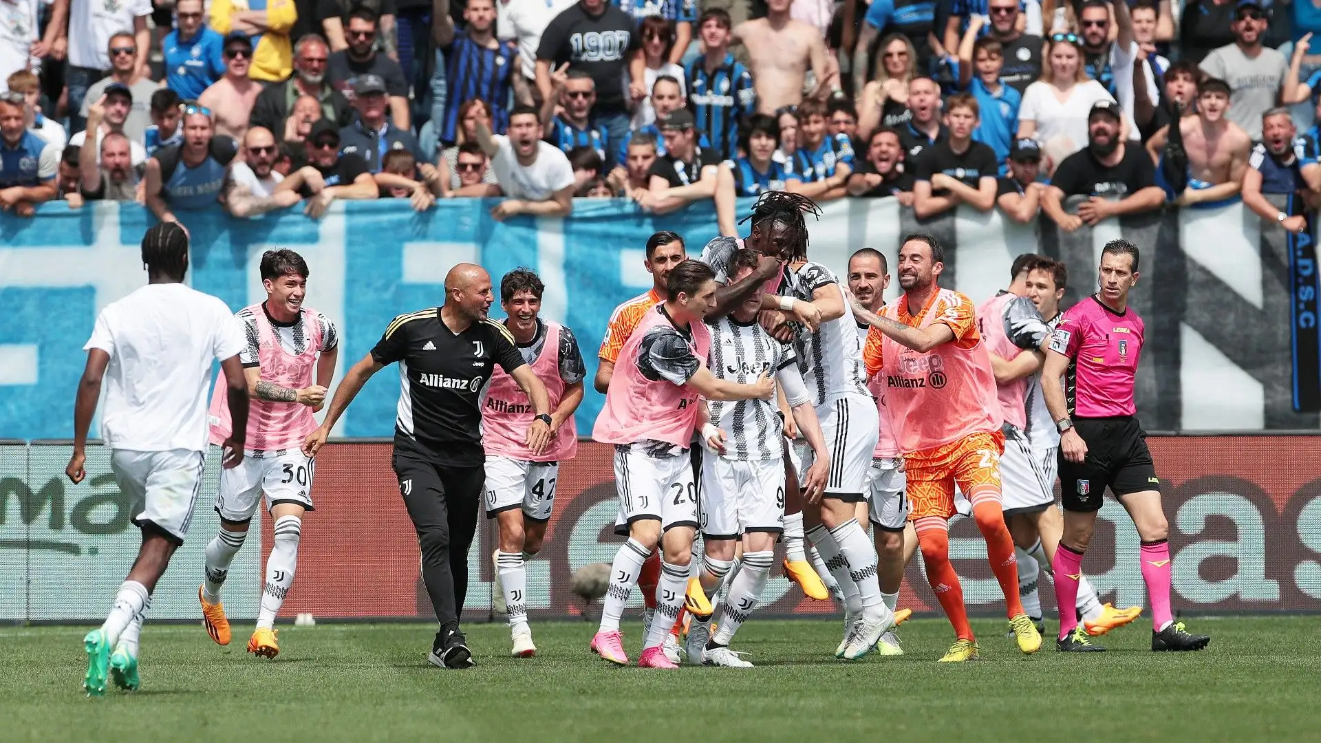 L'arbitro, a seguito dell'esultanza di Vlahovic, ha deciso di ammonirlo