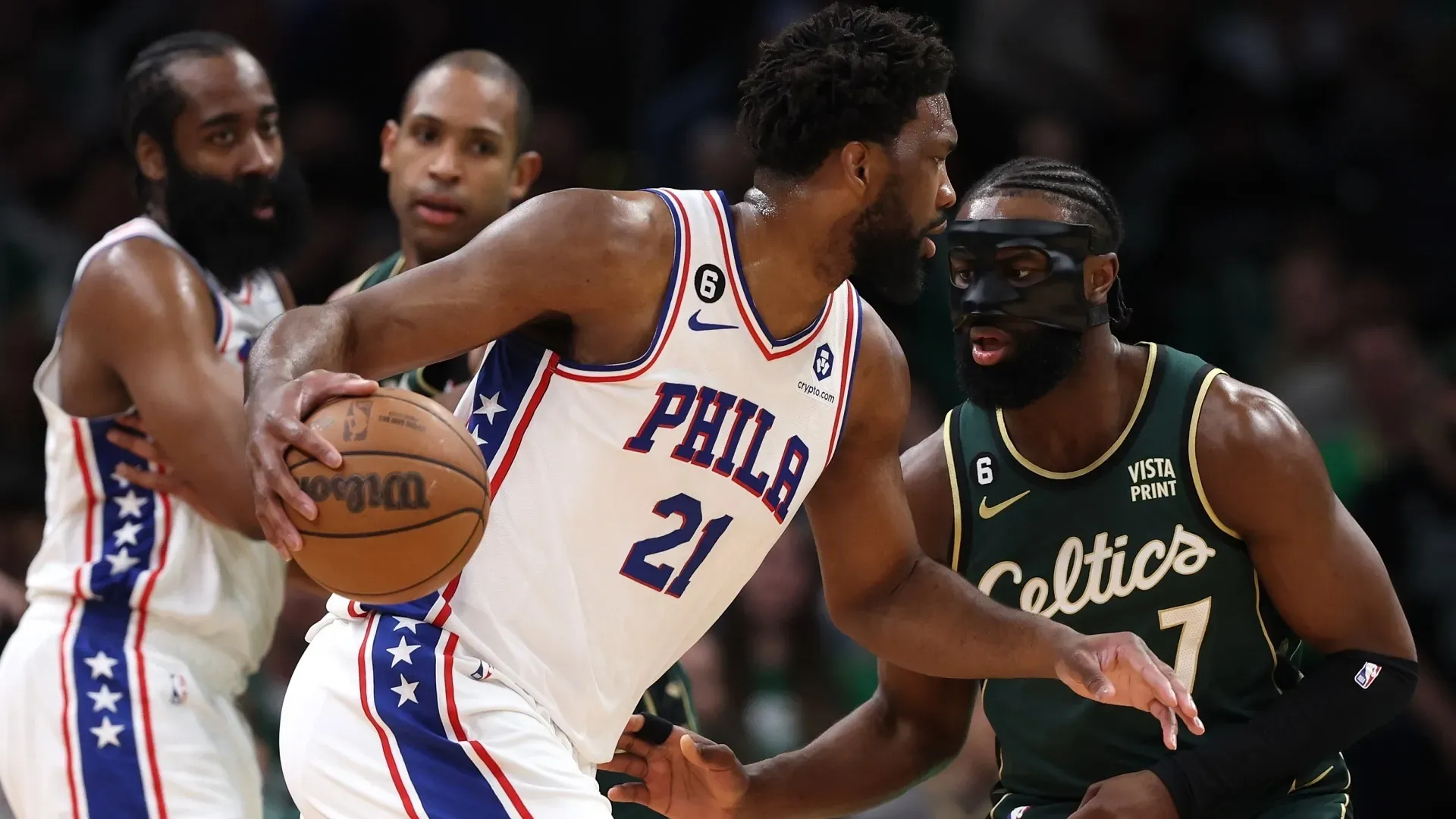 NBA: colpo Philadelphia a Boston, Denver abbatte Phoenix