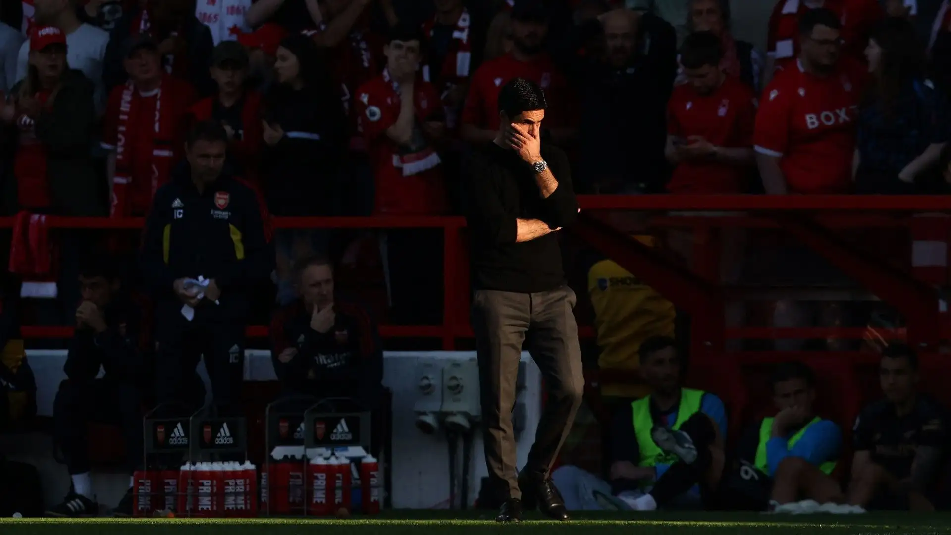 La sconfitta contro il Nottingham Forest ha permesso al Manchester City di vincere il campionato