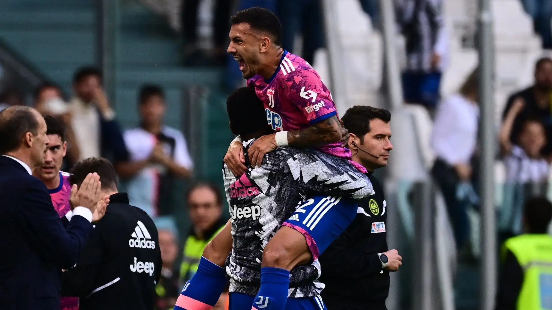 In carriera Paredes ha giocato anche per Roma, Zenit San Pietroburgo ed Empoli prima di trasferirsi al PSG