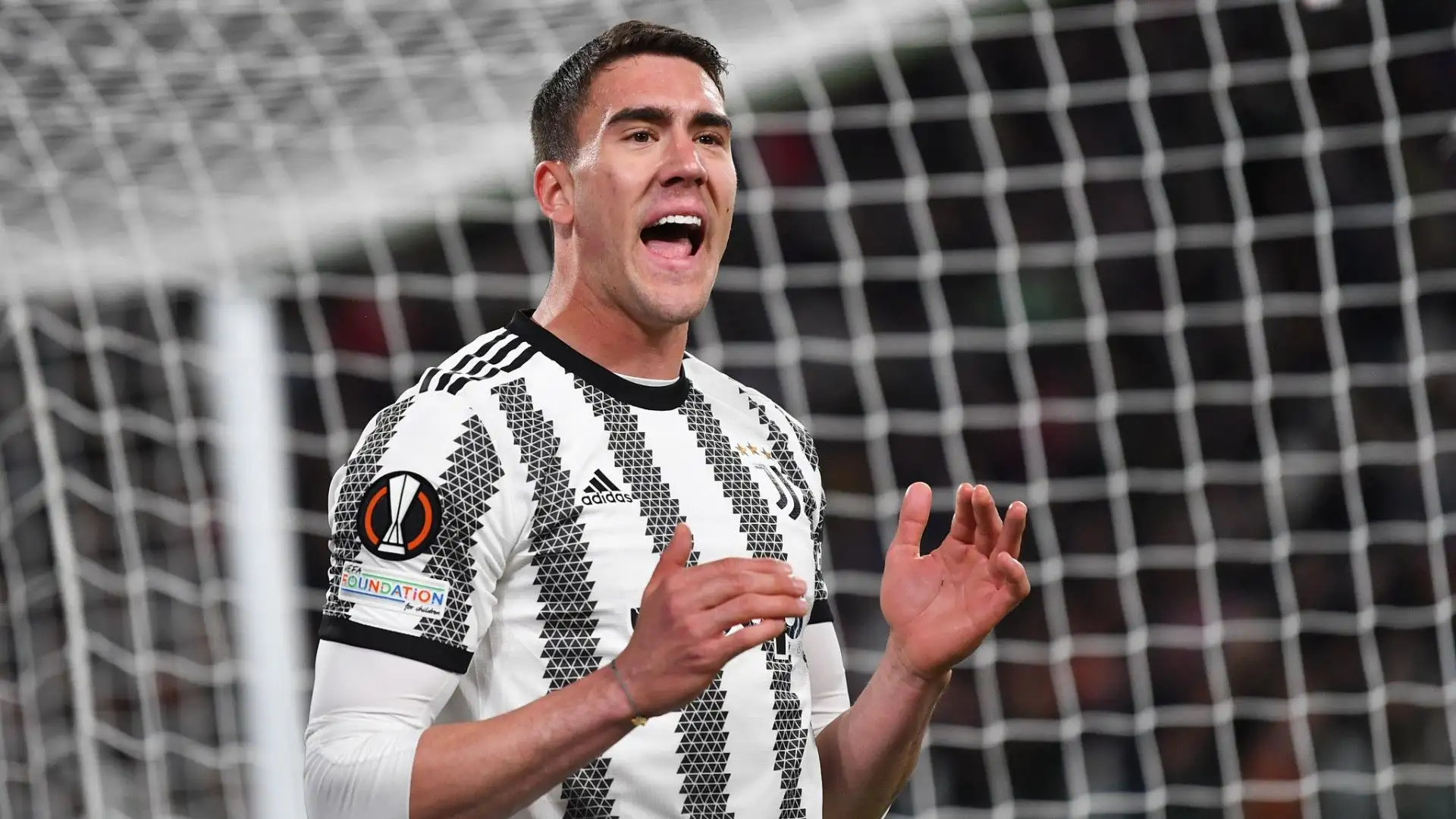 La società tedesca dovrà però accontentare le richieste economiche della Juventus
