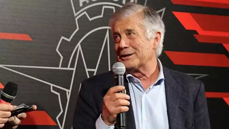 MotoGp, Giacomo Agostini categorico su Marc Marquez