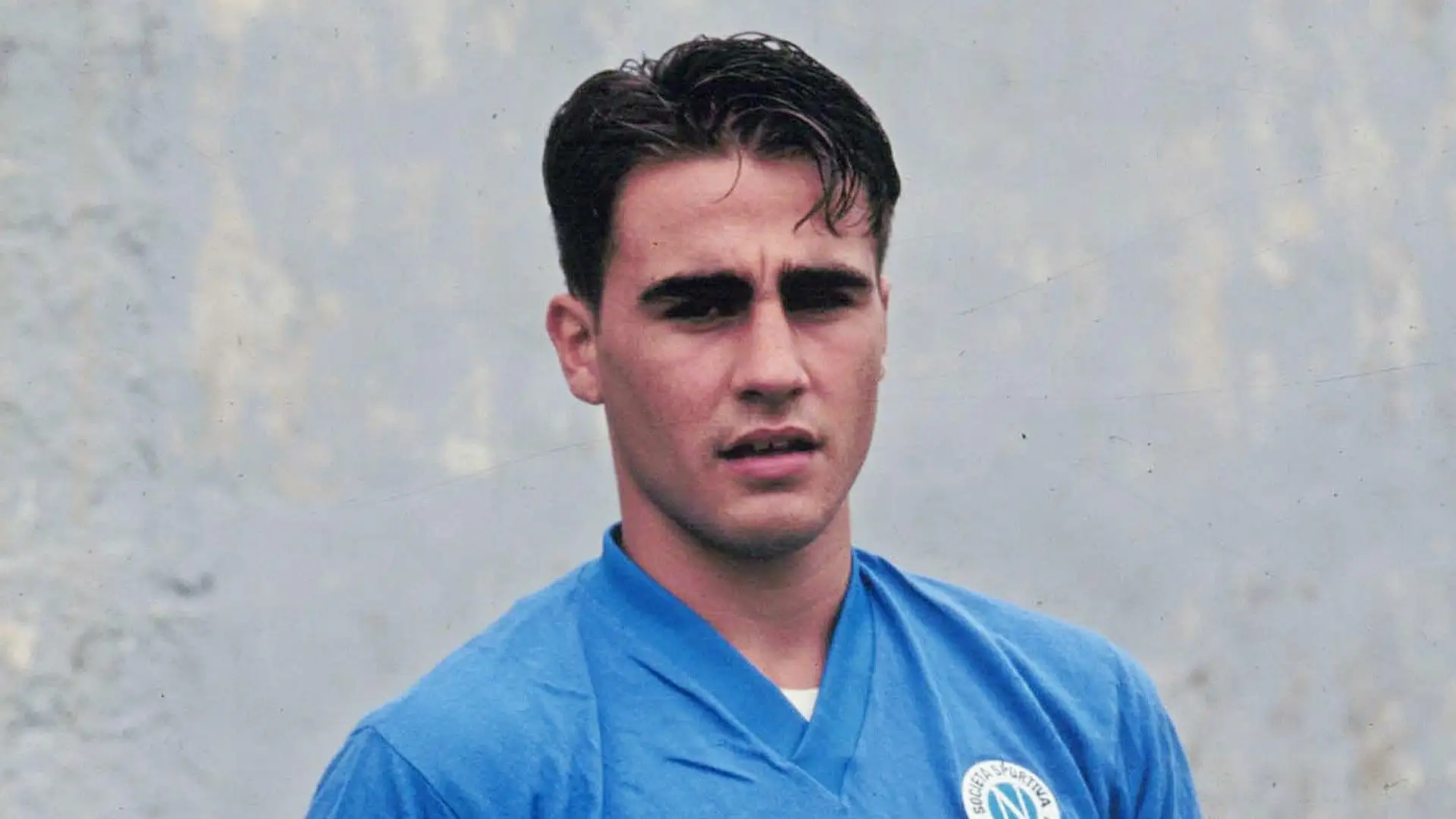 Fabio Cannavaro - ha giocato nel Napoli quando era molto giovane e prima di consacrarsi come uno dei difensori più forti della storia del calcio. Resta però tra i migliori ad aver indossato la maglia azzurra
