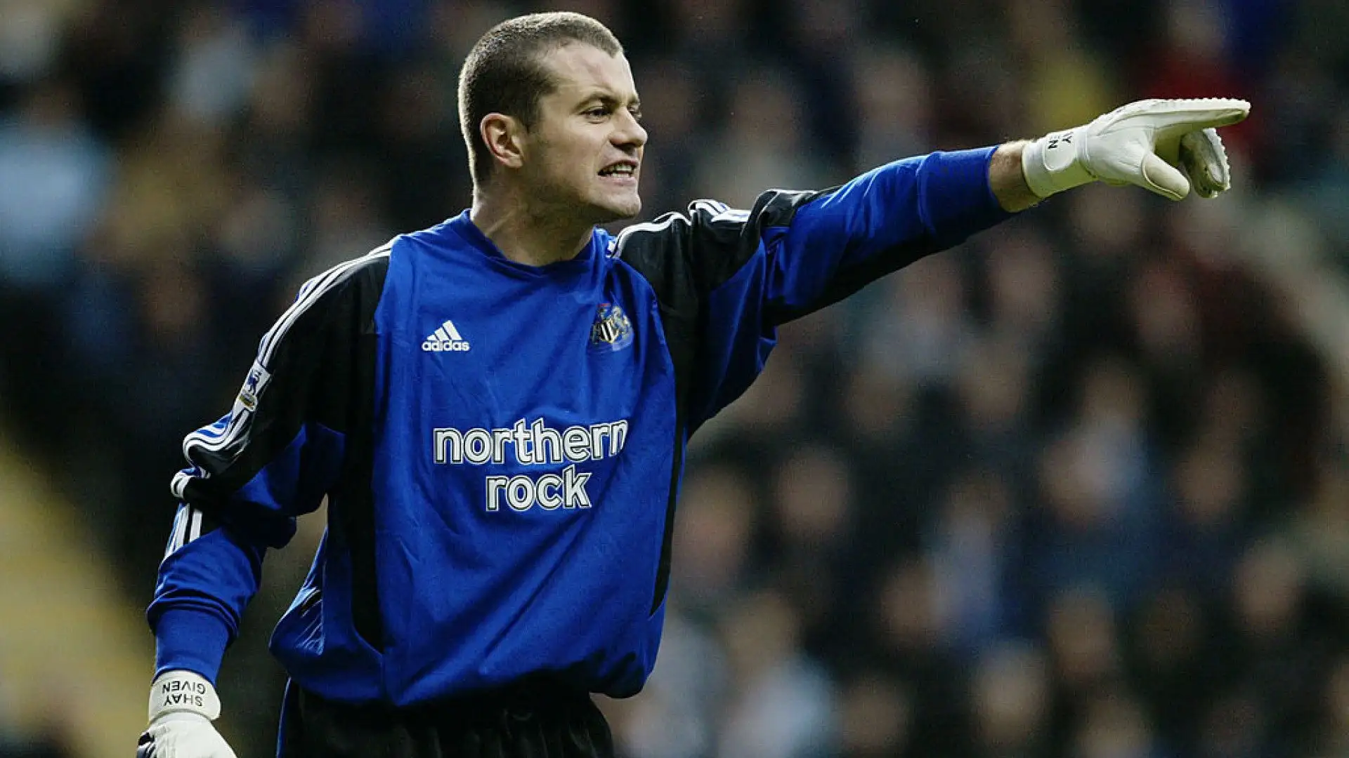 8- Shay Given: Ha giocato per diversi club inglesi, tra cui il Newcastle United e il Manchester United, stabilendo numerosi record di presenze