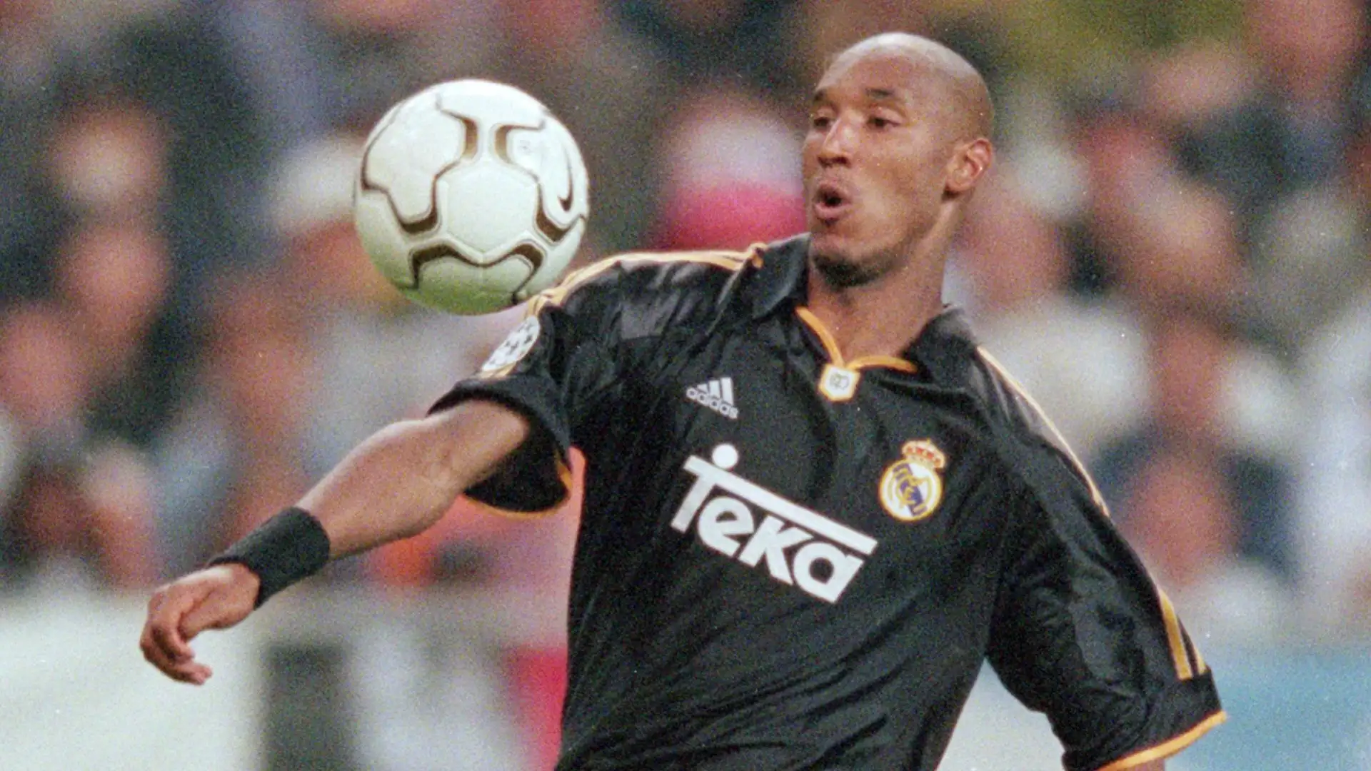 Nella stagione 1999-2000, Nicolas Anelka ha giocato per il Real Madrid